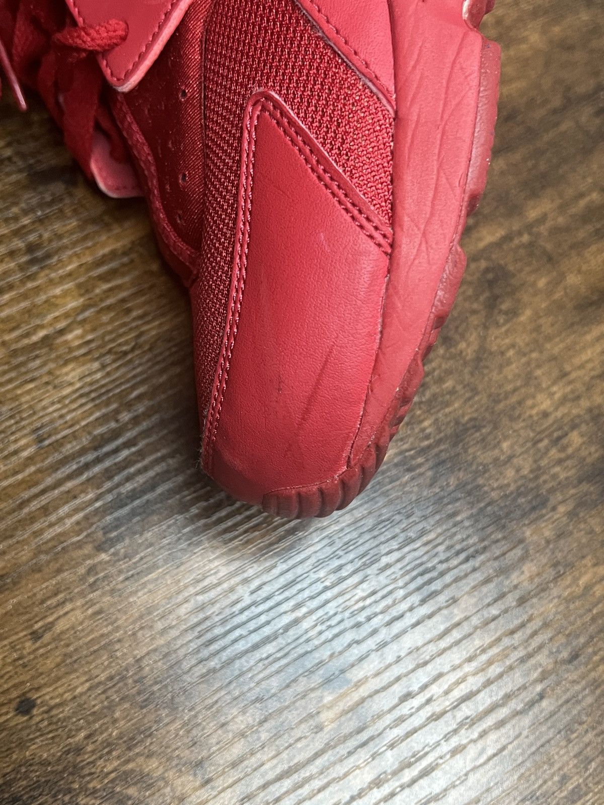 Nike Nike Air Huarache - Triple Red Size US 11 / EU 44 - 8 Thumbnail