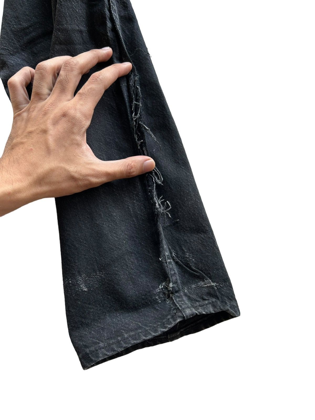 Undercover × Uniqlo UnderCover x uniqlo distressed denim ☠️ Size US 28 / EU 44 - 14 Thumbnail