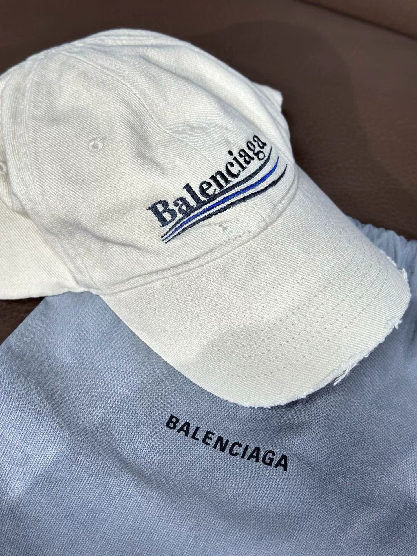 Balenciaga Balenciaga Distressed Beige Hat M Men Size ONE SIZE - 1 Thumbnail