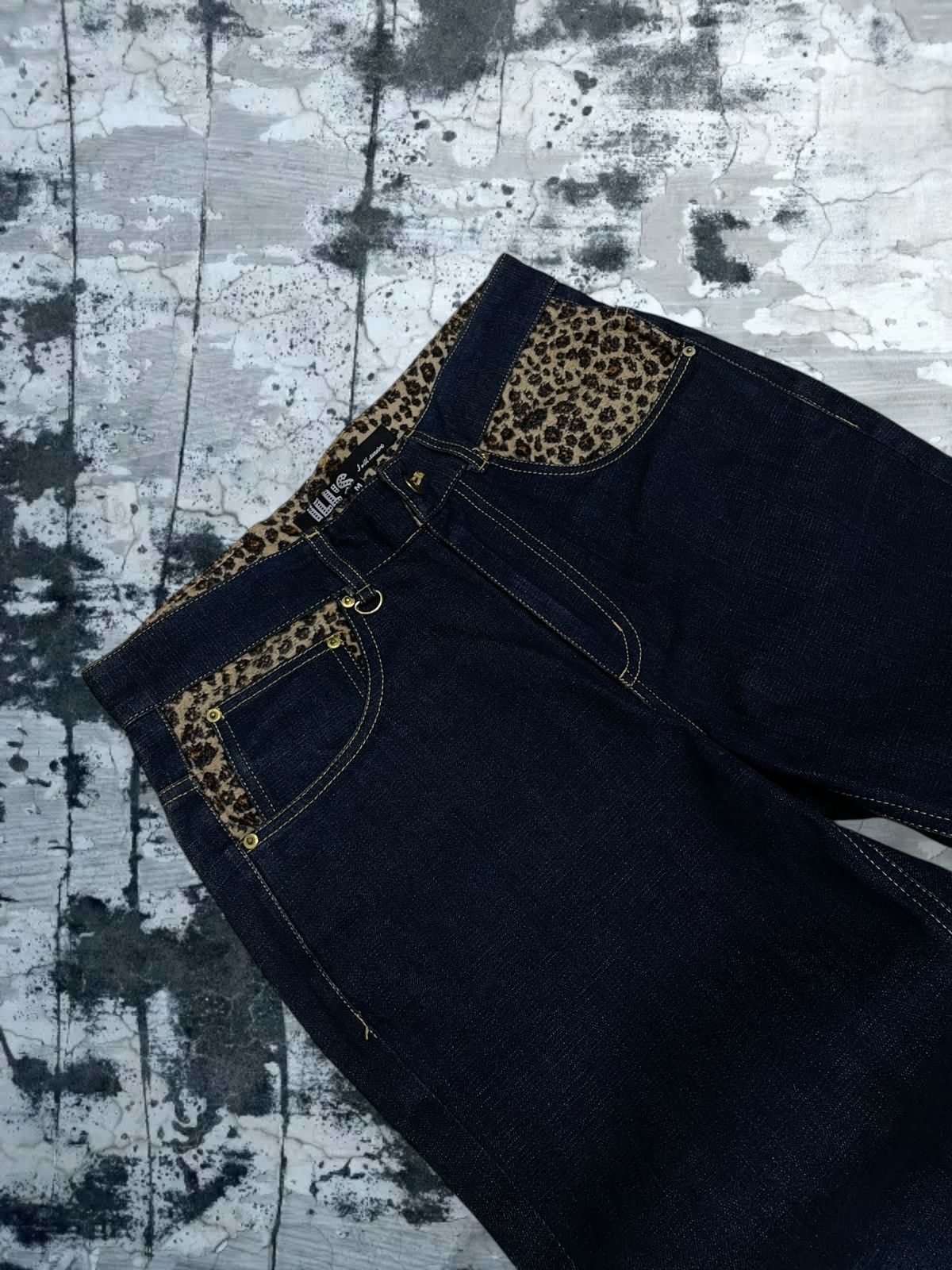 Japanese Brand Vintage Rare Japan Designer Ills Garments Leopard Art Denim Size US 32 / EU 48 - 8 Thumbnail