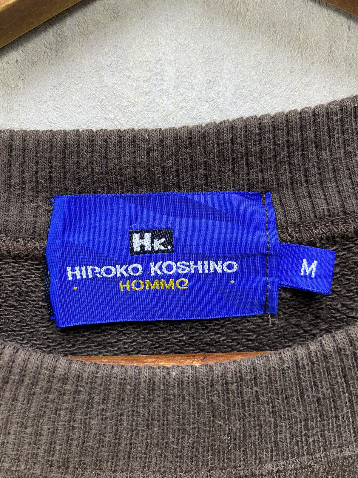 Hiroko Koshino Homme Japanese Brand Hiroko Koshino Sweatshirt Big Spellout Size M Size US M / EU 48-50 / 2 - 8 Thumbnail