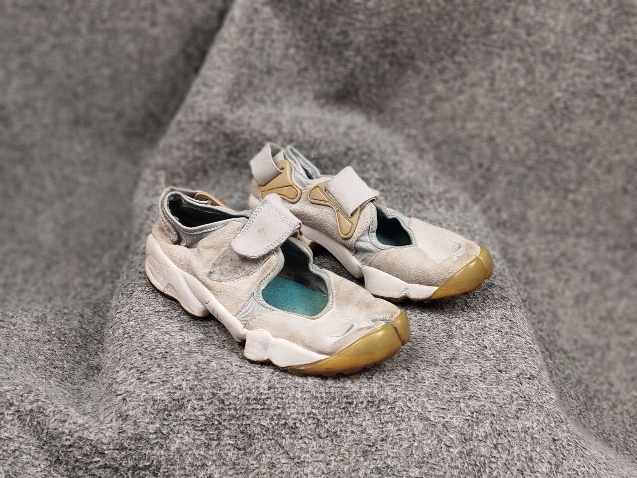 Nike Vintage Nike Air Rift Japan Split Tab Running Shoes Sneaker Size US 5 / EU 37 - 2 Thumbnail