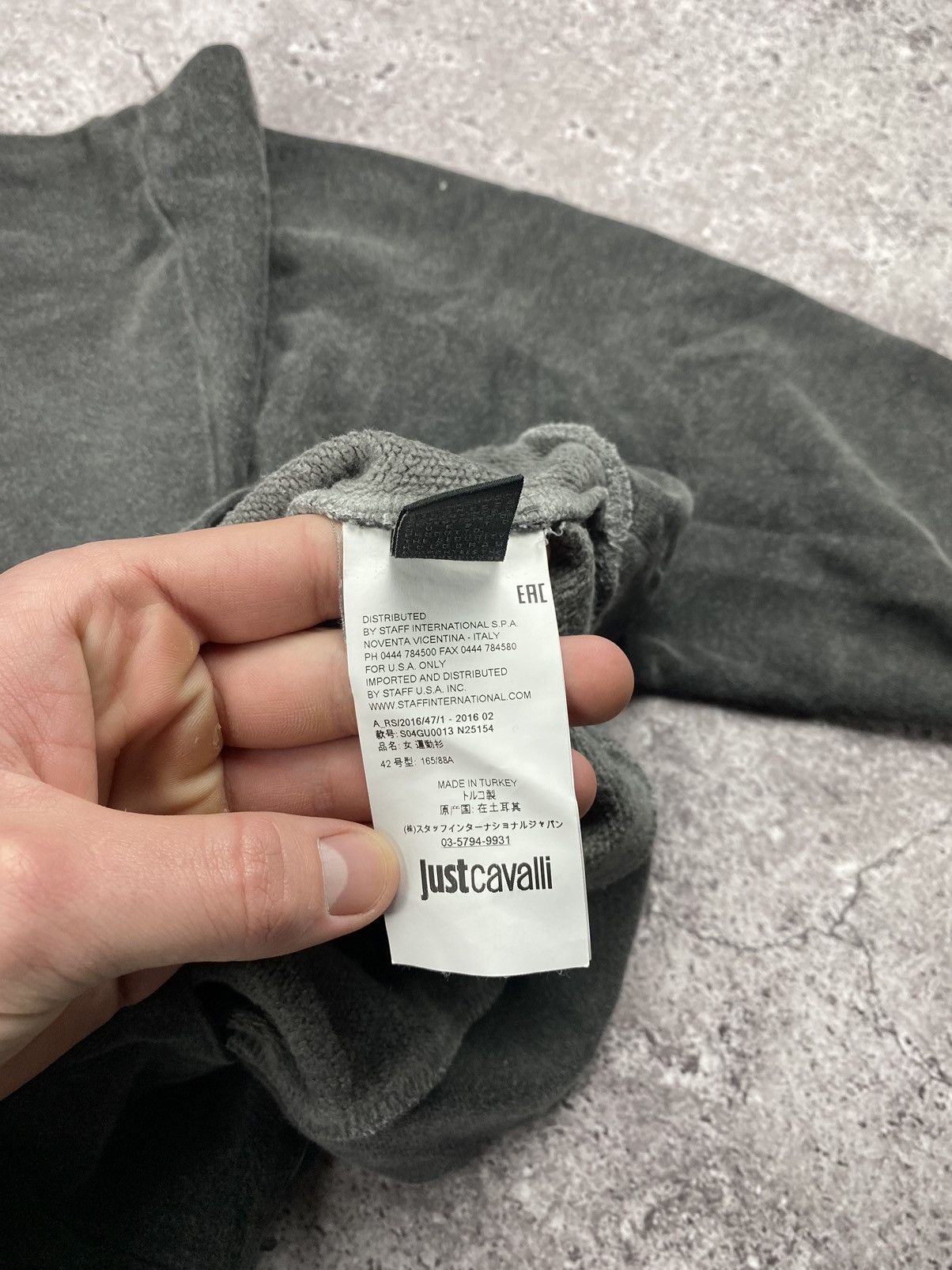 Japanese Brand × Just Cavalli × Vintage 90's Cavalli Contrast Graphic Sweatshirt Japan washed gray Size US L / EU 52-54 / 3 - 5 Thumbnail