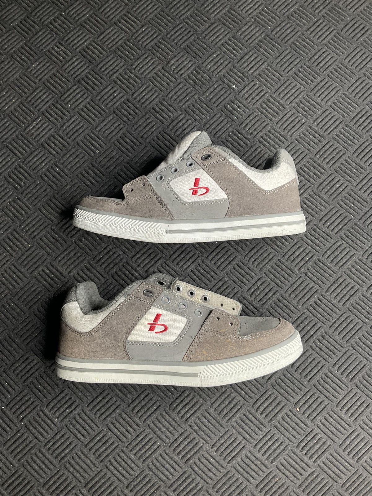 Other B.U.M /Landon Chunky Shoes – Grey/White (Size 6) Size US 6 / IT 36 - 2 Thumbnail
