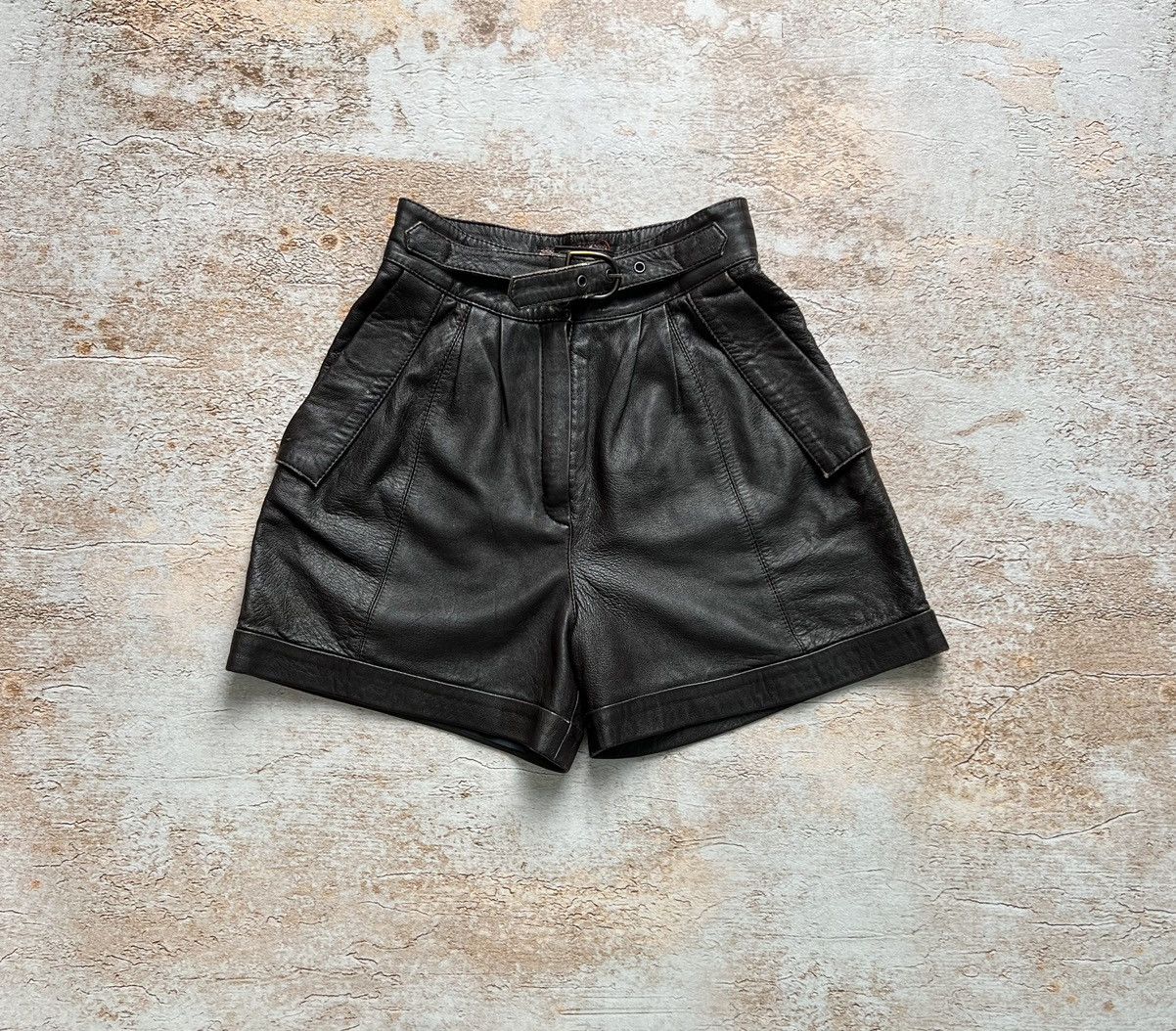 Japanese Brand × Leather Vintage retro leather belted mini shorts Size 27" / US 4 / IT 40 - 1 Thumbnail