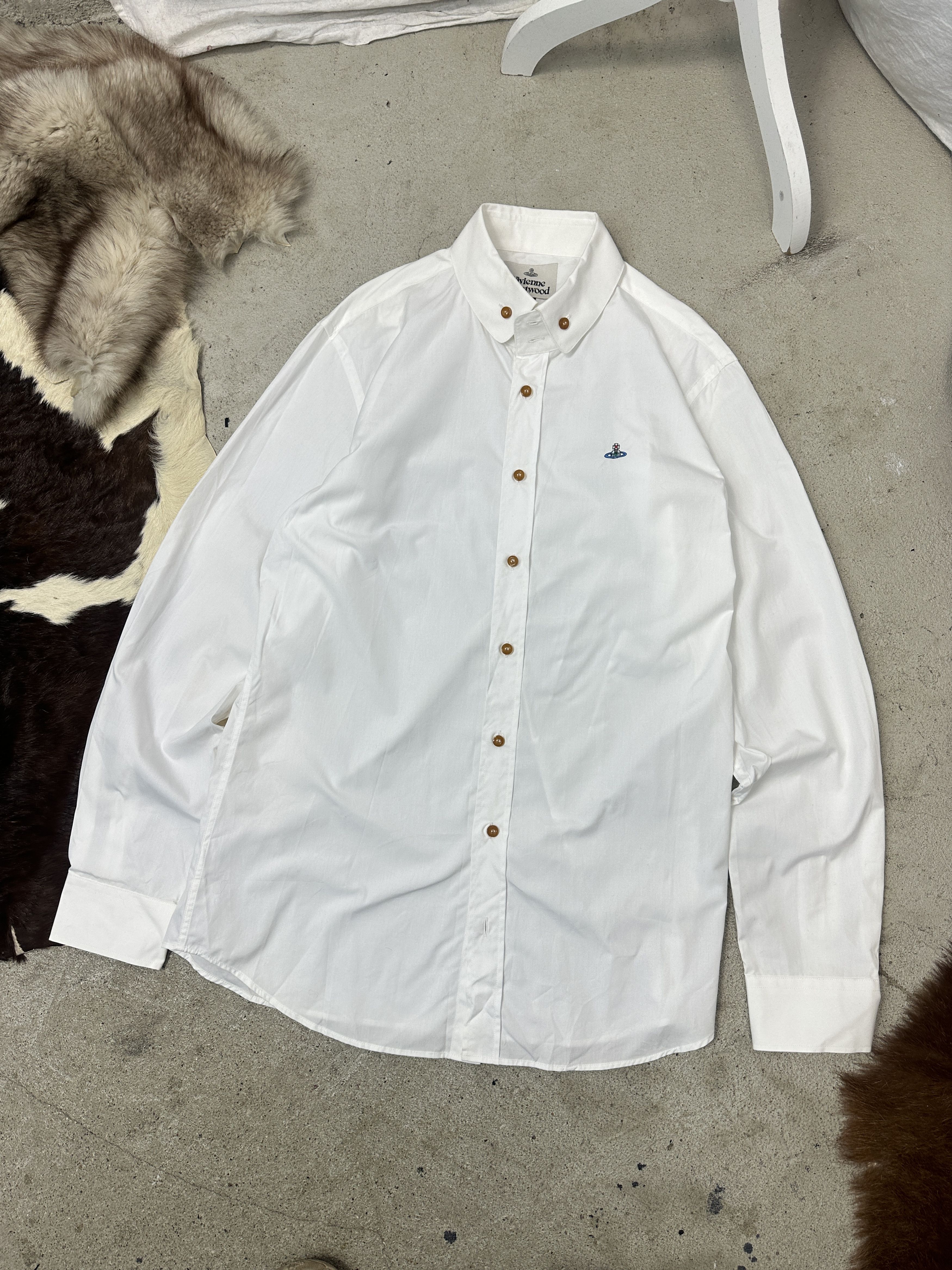 Vivienne Westwood Vintage Classy Vivienne Westwood Embroidered Orb Shirt Y2K Size US XL / EU 56 / 4 - 1 Thumbnail