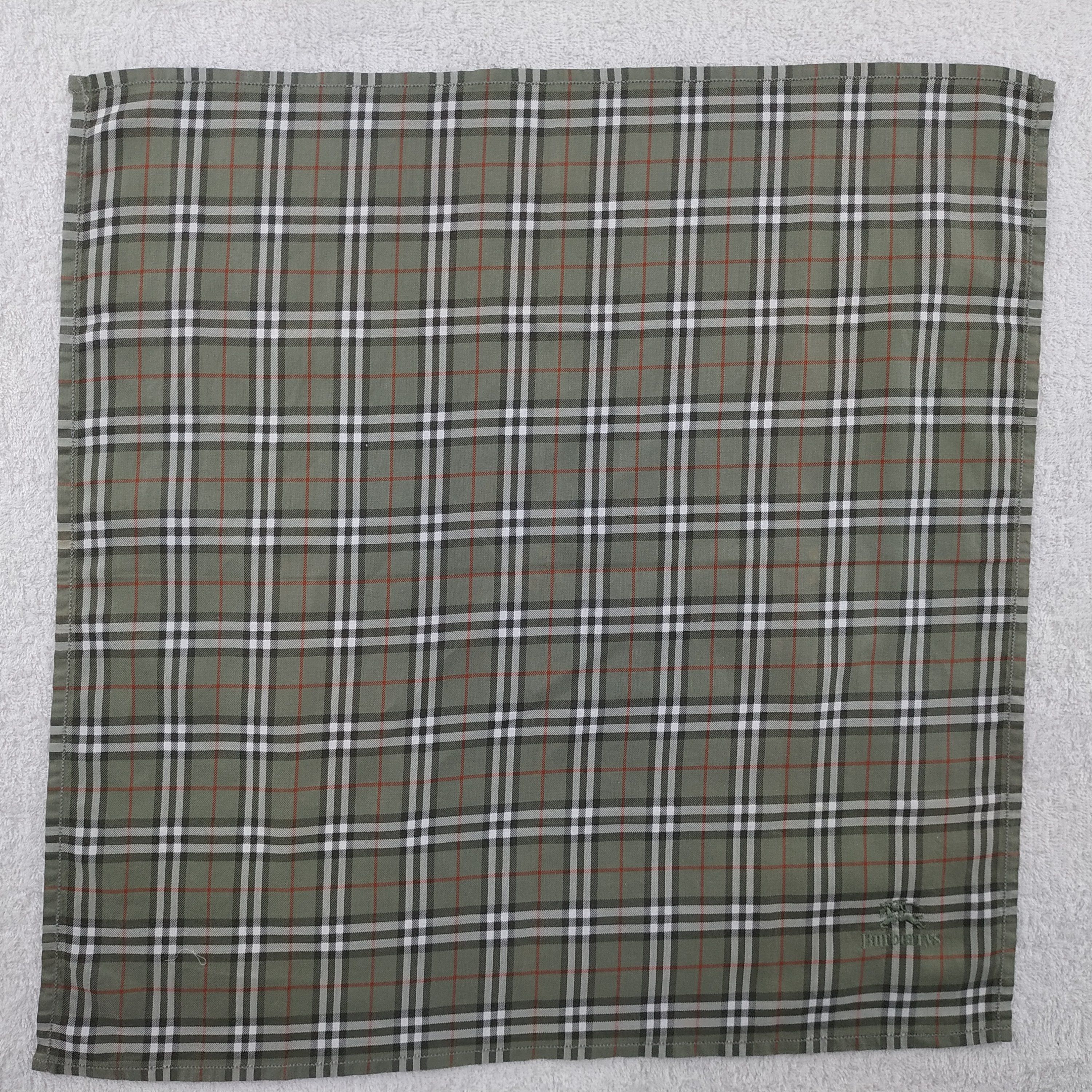 Burberry × Vintage Burberry Bandana / Handkerchief / Neckerchief - S028 Size ONE SIZE - 1 Thumbnail