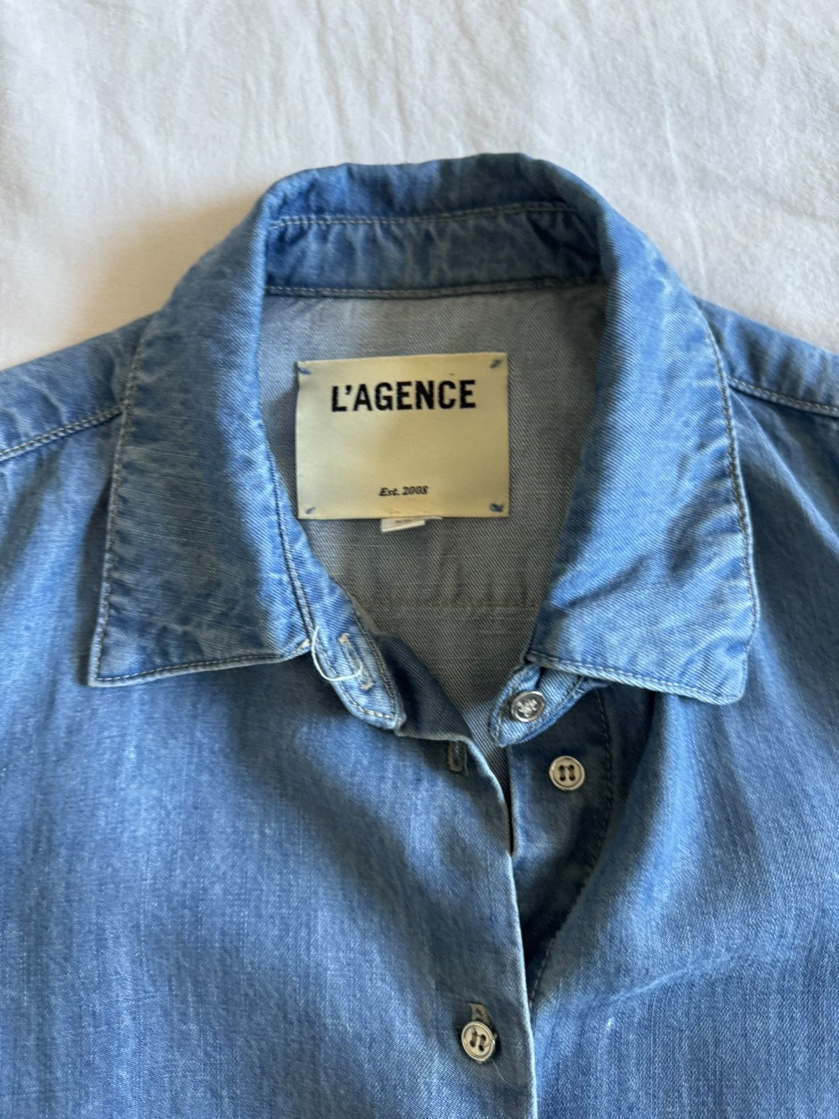 L'AGENCE L’Agence XS Carine Slim Fit Shirt in Light Vintage shirt Size XS / US 0-2 / IT 36-38 - 5 Thumbnail