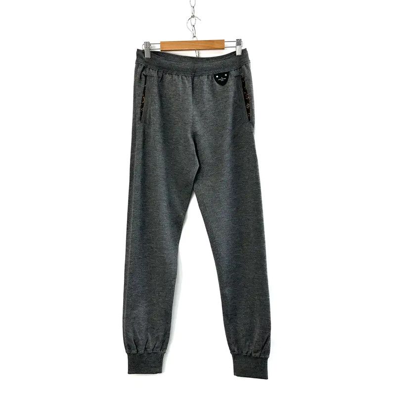 Louis Vuitton Louis Vuitton Men's Casual Pants in Gray 0089 Size US 26 / EU 42 - 1 Thumbnail