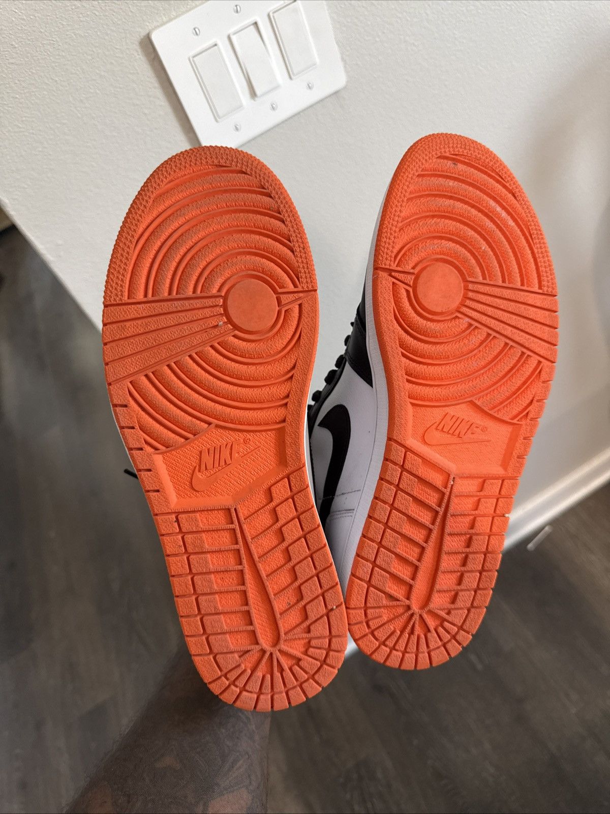 Jordan Brand Nike Air Jordan 1 Electro Orange Size 10 Size US 10 / EU 43 - 8 Thumbnail