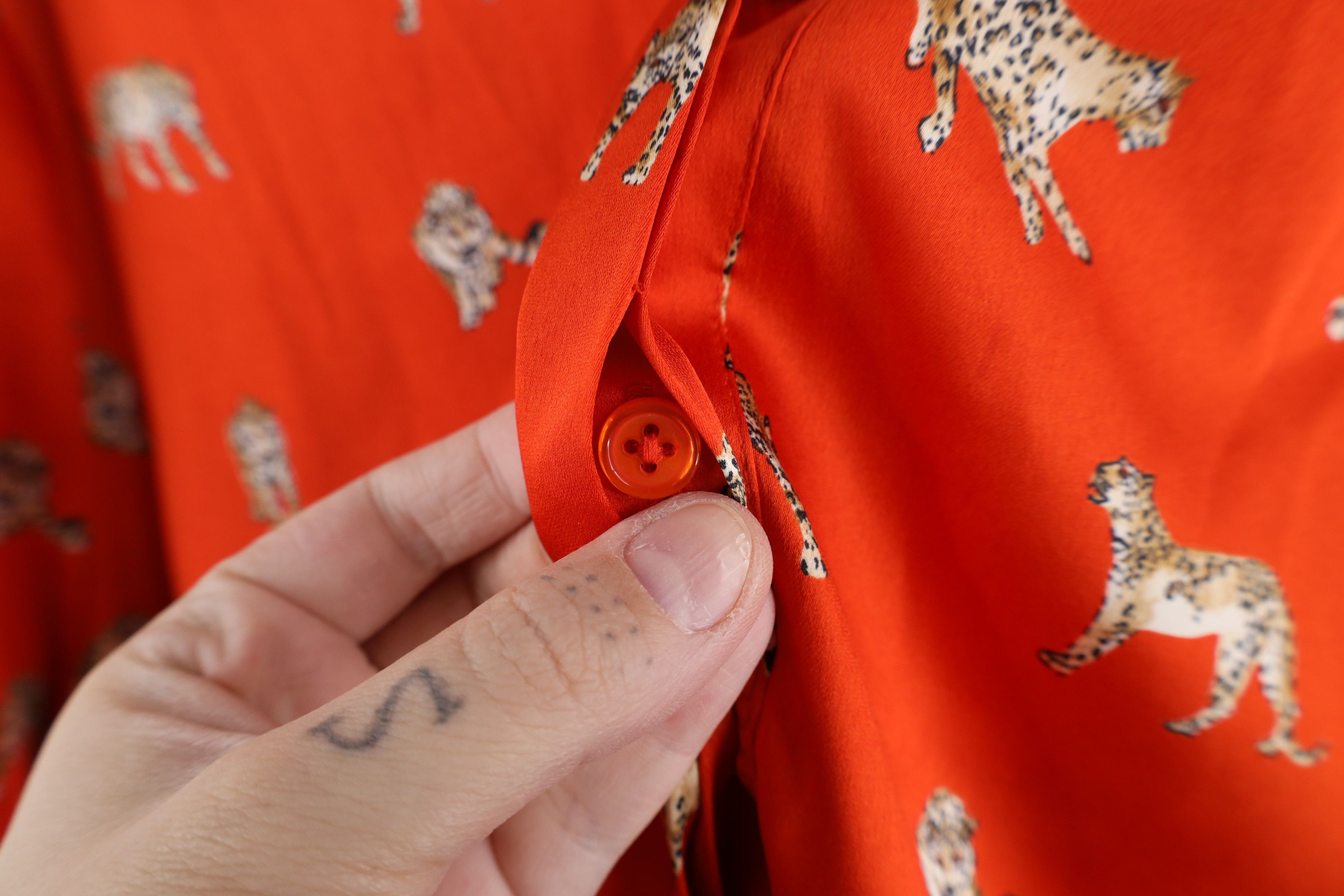 Chicos × Vintage Chicos P Cheetah All Over Print Frilly Collar Blouse Shirt Size XL / US 12-14 / IT 48-50 - 8 Thumbnail