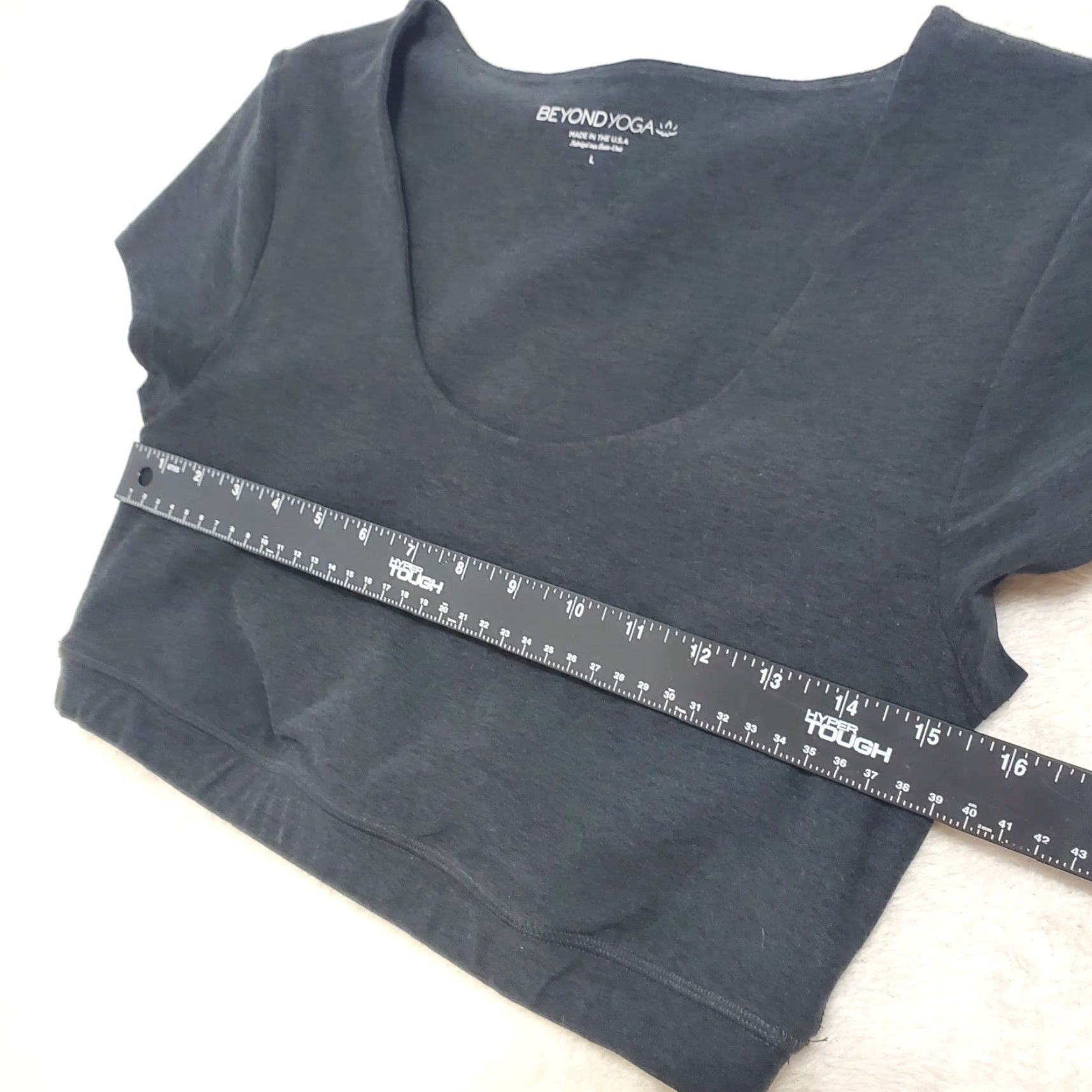 Beyond Yoga VINTAGE Beyond Yoga Crop Top Women L Charcoal Gray Scoop Neck Short Sleeve Stretch Size L / US 10 / IT 46 - 7 Thumbnail