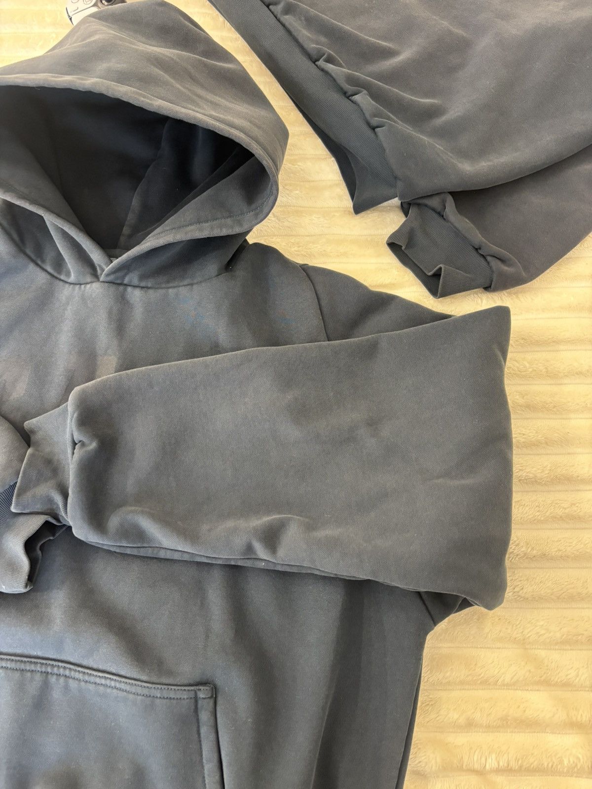 Balenciaga × Gap × Yeezy YEEZY GAP BALENCIAGA SHRUNKEN HOODIE Size US L / EU 52-54 / 3 - 19 Thumbnail