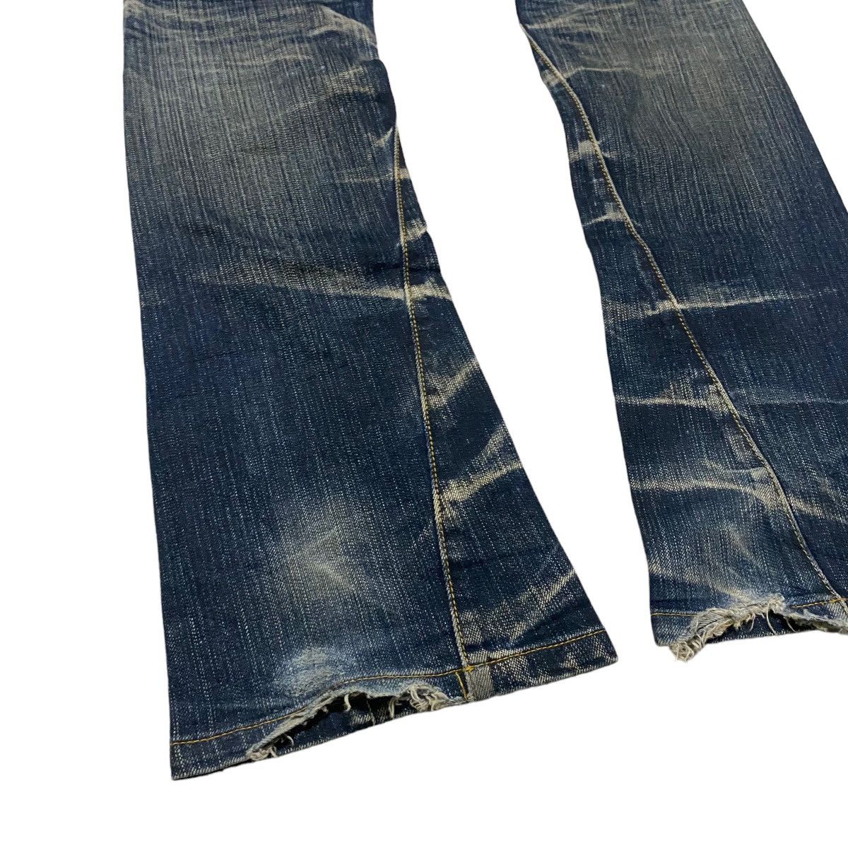 Tornado Mart Tornado Mart Spiral Cut Low Flare Jeans Distressed Size US 31 - 14 Thumbnail