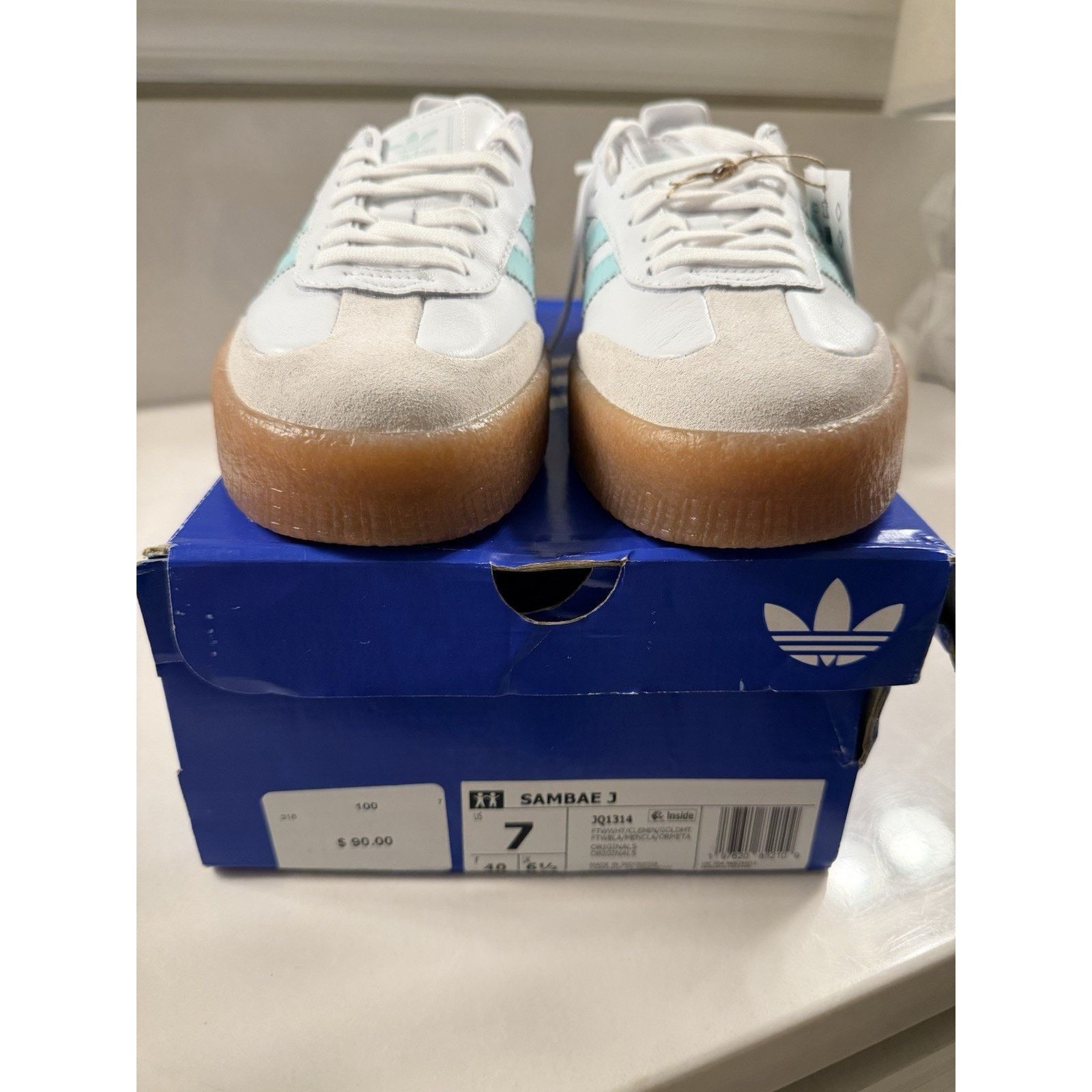 Adidas Adidas Sambae Women’s Size 7 White Aqua Gum Sole Shoes NWT Size US 7 / IT 37 - 3 Thumbnail