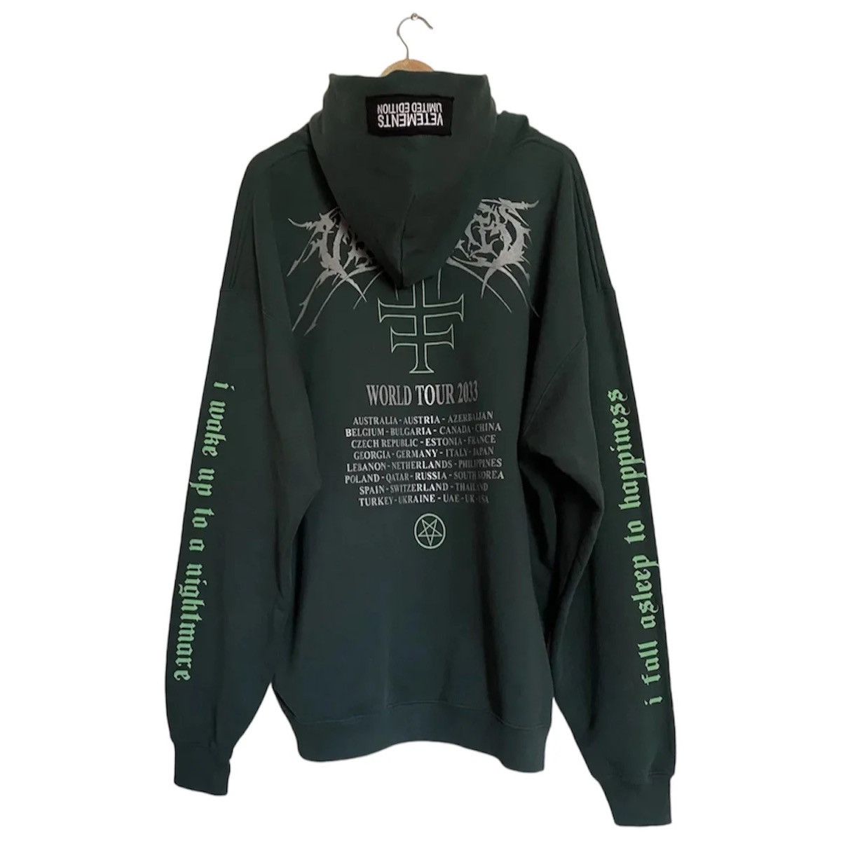 Vetements Vetements METAL PATCH LOGO Hoodie Size US S / EU 44-46 / 1 - 2 Thumbnail