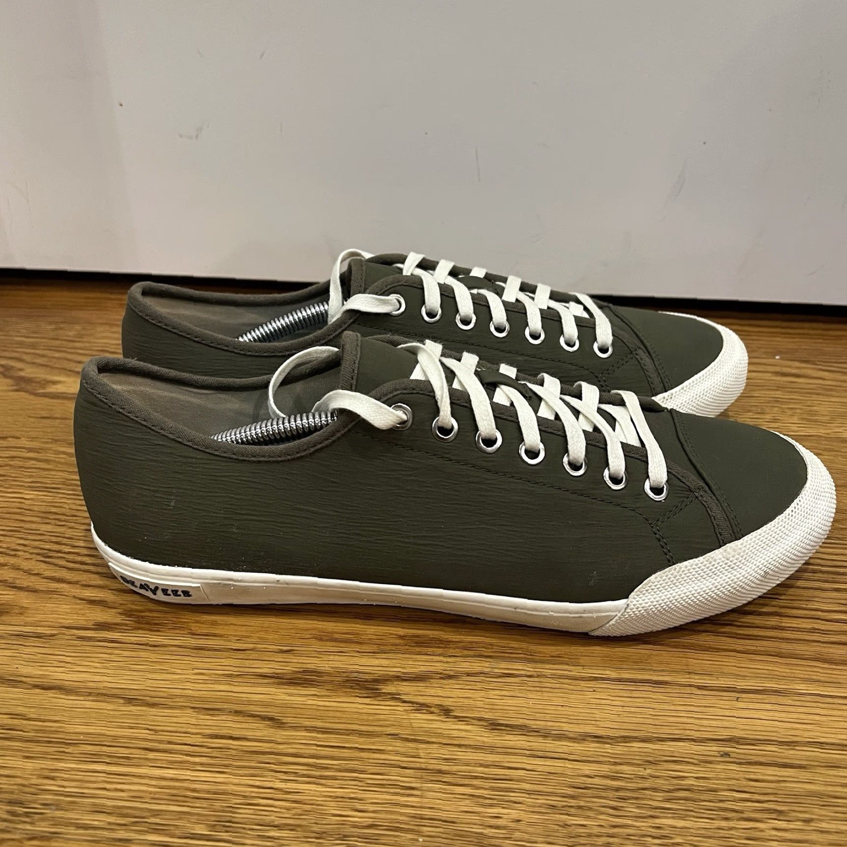 SeaVees SeaVees Army Issue Low Classic Military Olive Sneakers Mens 11.5 Green Lace Up Casual Sneaker Size US 11.5 / EU 44-45 - 3 Thumbnail