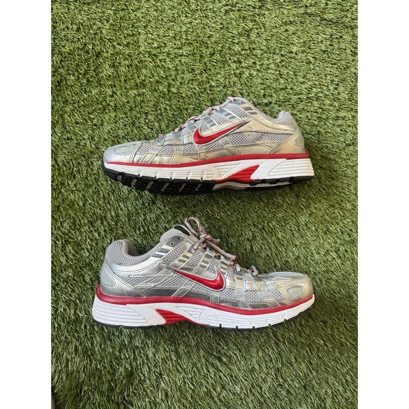 Nike Nike P-6000 Metallic Silver Gym Red Size 8 U.S. Men’s Size US 8 / EU 41 - 2 Thumbnail