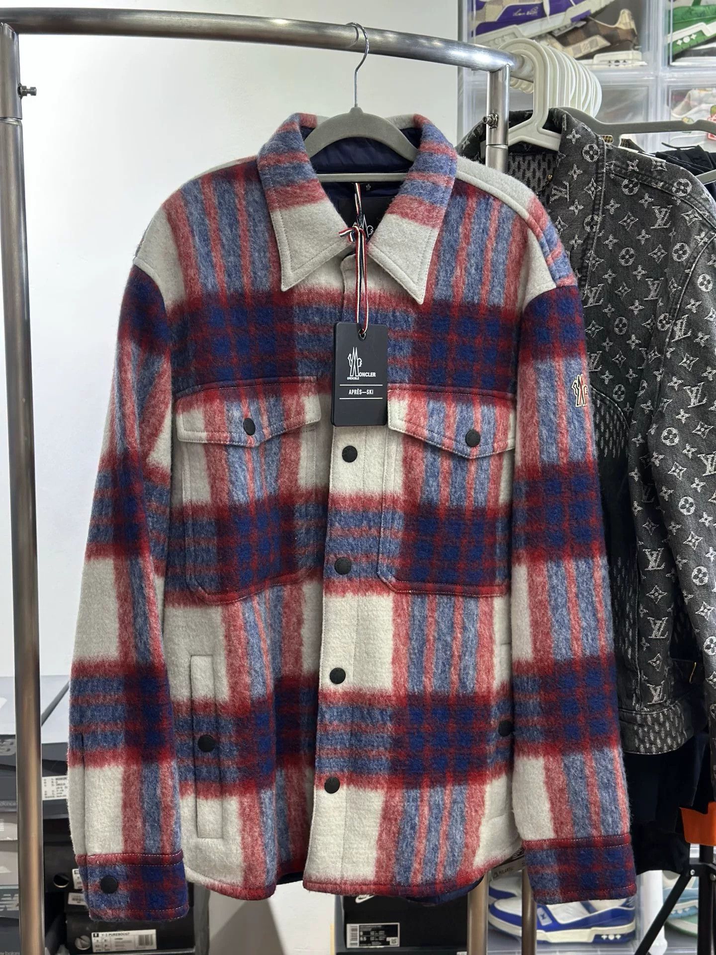 Moncler Moncler Plaid Light Jacket S Men Size US S / EU 44-46 / 1 - 1 Thumbnail