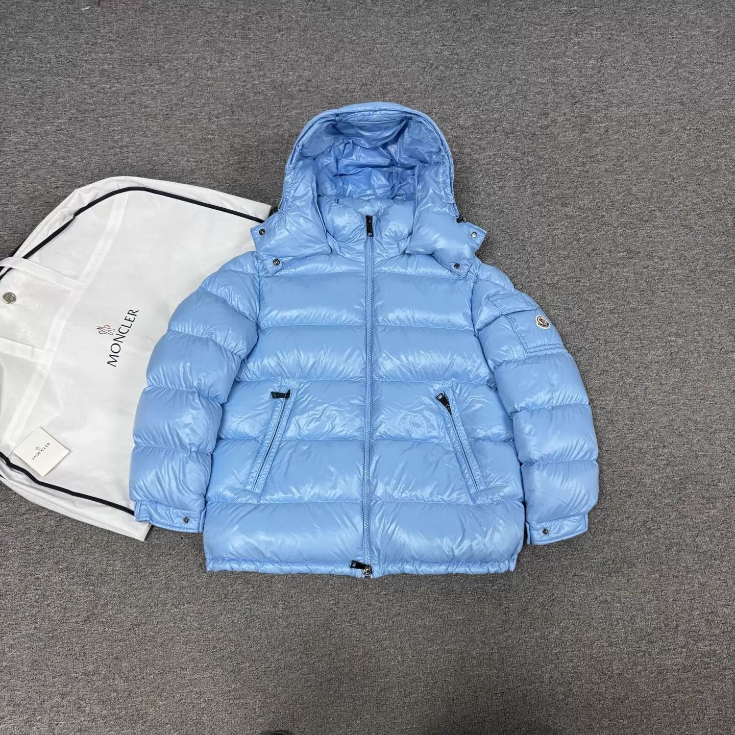 Moncler Moncler Maire Sky Blue Glossy Hooded Puffer 3 Near Mint Size M / US 6-8 / IT 42-44 - 1 Thumbnail
