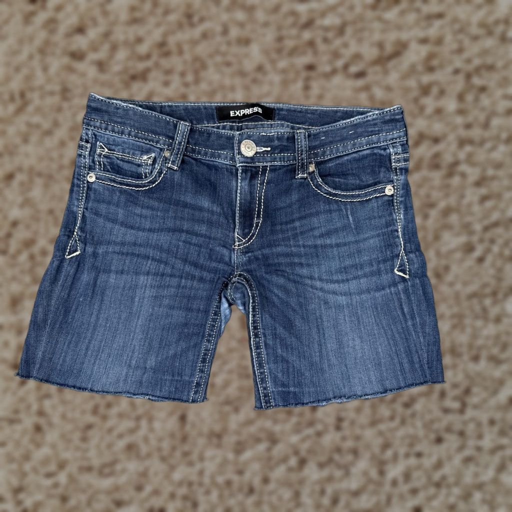 Express Express Denim Shorts Women 4 Blue Cut-Off Raw Hem Stretch Embroidered Pockets 30W Women Shorts Cut-Off Denim Express 4R/4 Regular Black? Size 27" / US 4 / IT 40 - 1 Thumbnail