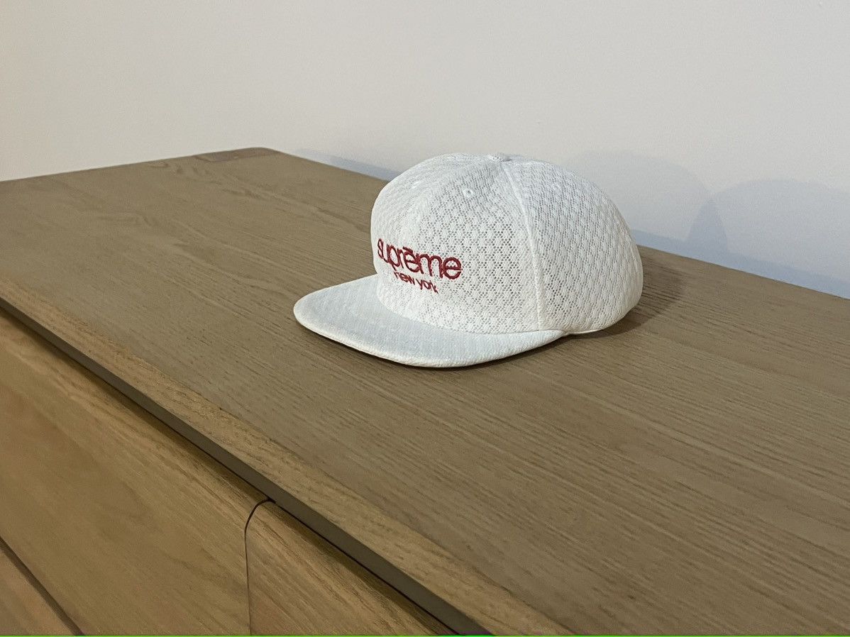 Supreme Supreme Classic logo Air Mesh 6 panel White Size ONE SIZE - 1 Thumbnail