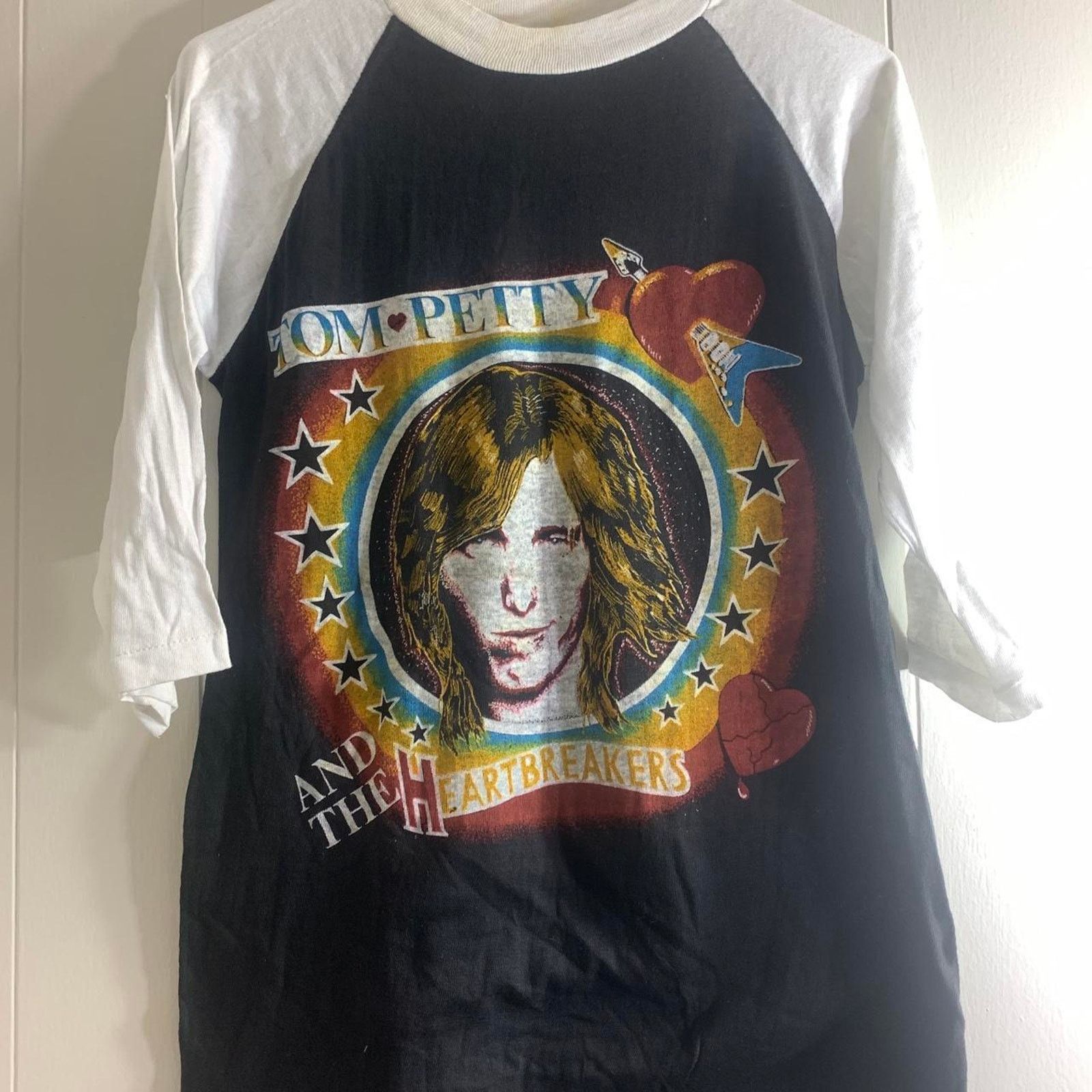 Vintage 1983 TOM PETTY & THE HEARTBREAKERS raglan baseball tee shirt Size US M / EU 48-50 / 2 - 3 Thumbnail