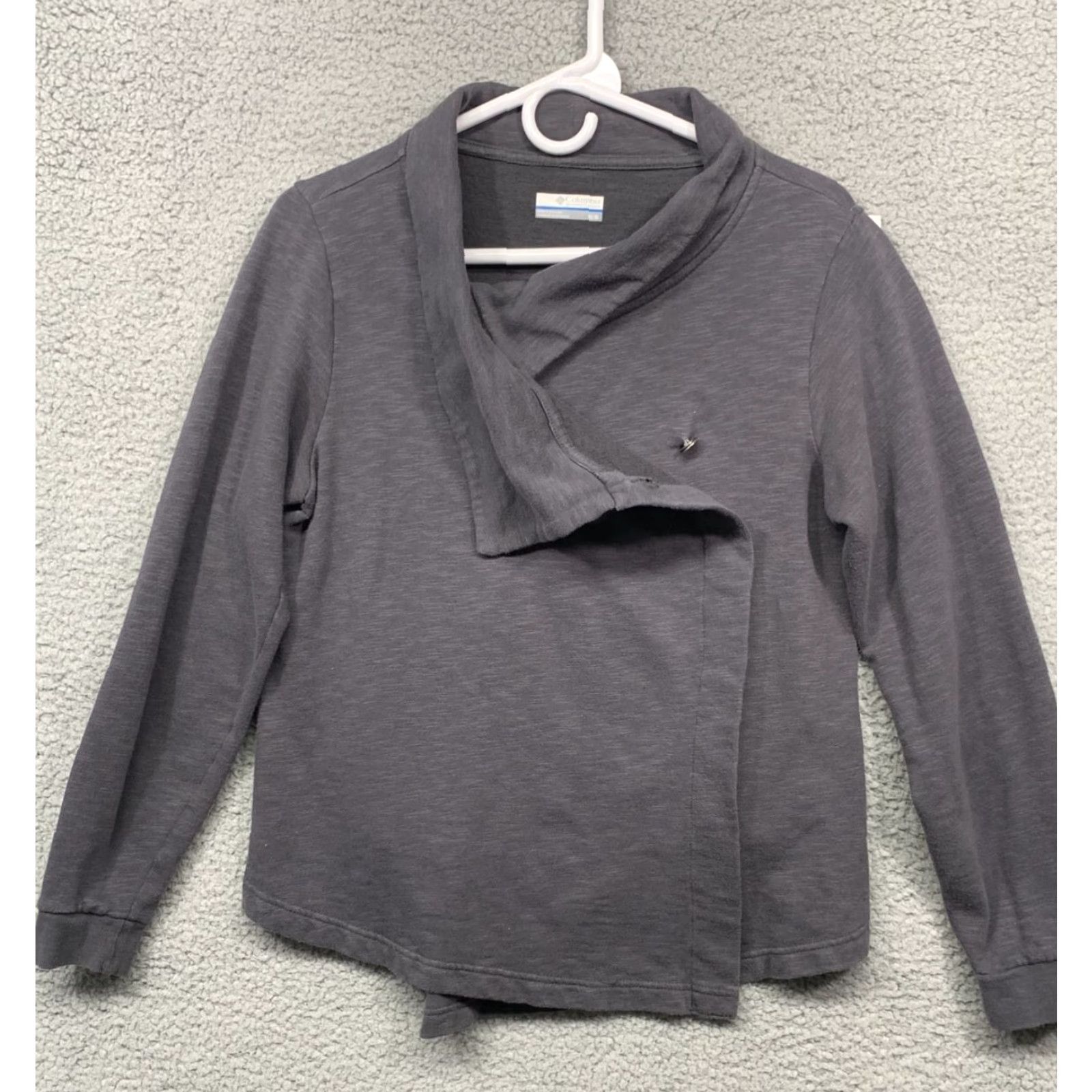 Vintage Columbia Cardigan Shawl Sweater/Sweatshirt Grey Gray Two Button Size Medium Womens All Seasons Size M / US 6-8 / IT 42-44 - 2 Thumbnail