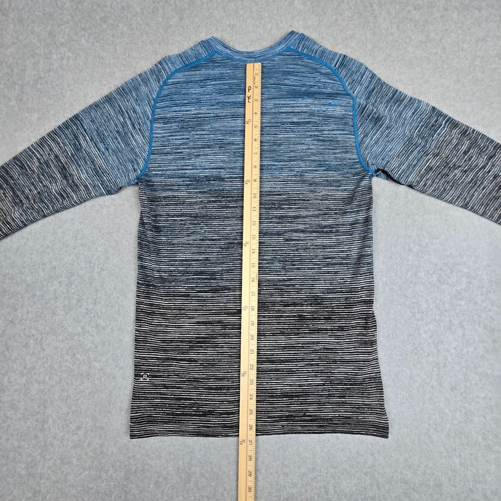 Lululemon Lululemon Small Metal Vent Tech Long-Sleeve Shirt Blue Black Size US S / EU 44-46 / 1 - 14 Thumbnail