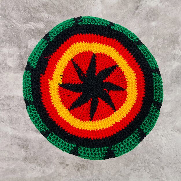 Vintage Y2K HAND CRAFTED CROCHETED KNITTED RASTA GIVES HAT - № 4118 Size ONE SIZE - 1 Thumbnail