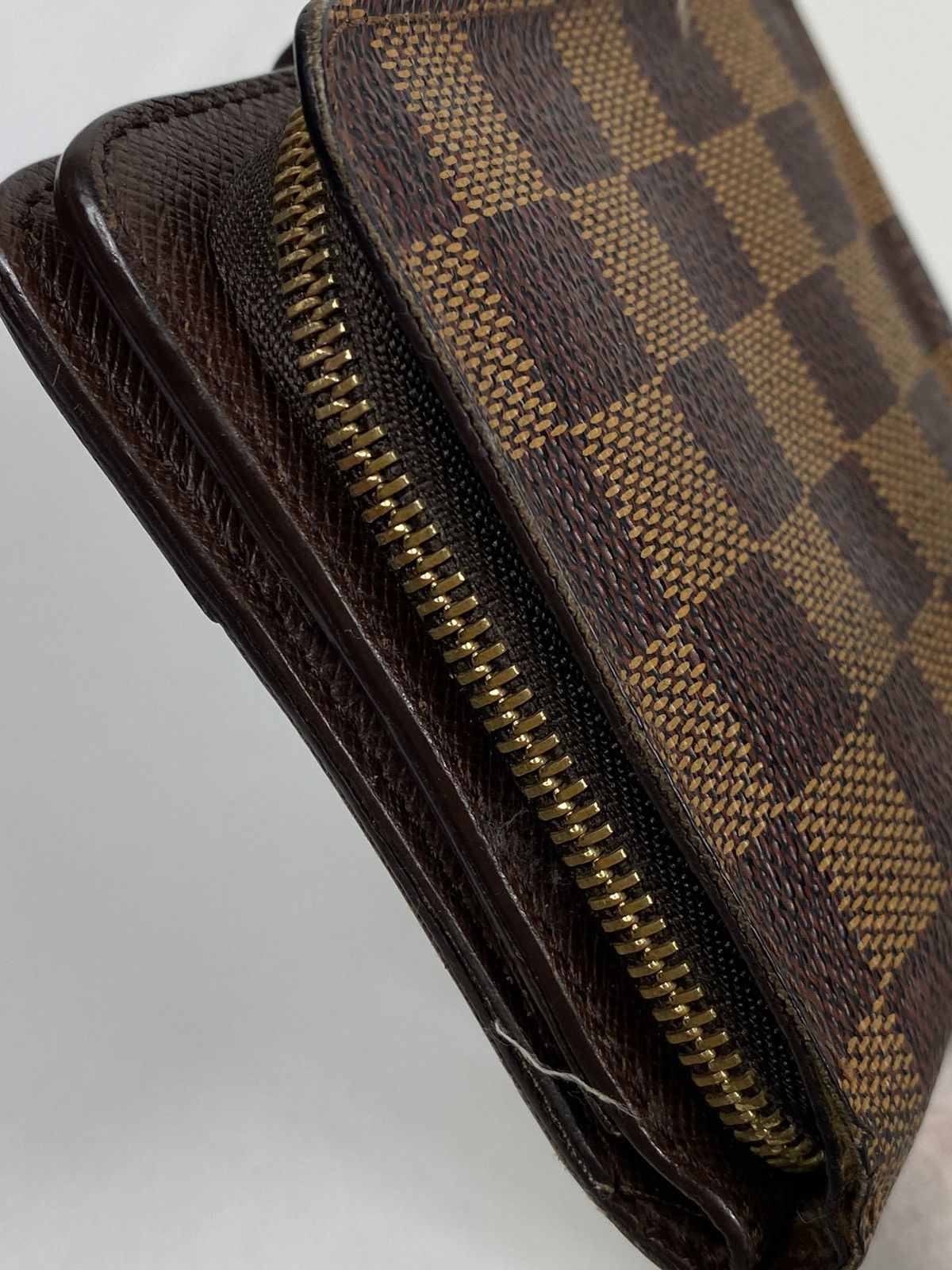 Damier Ebene Zippy Wallet