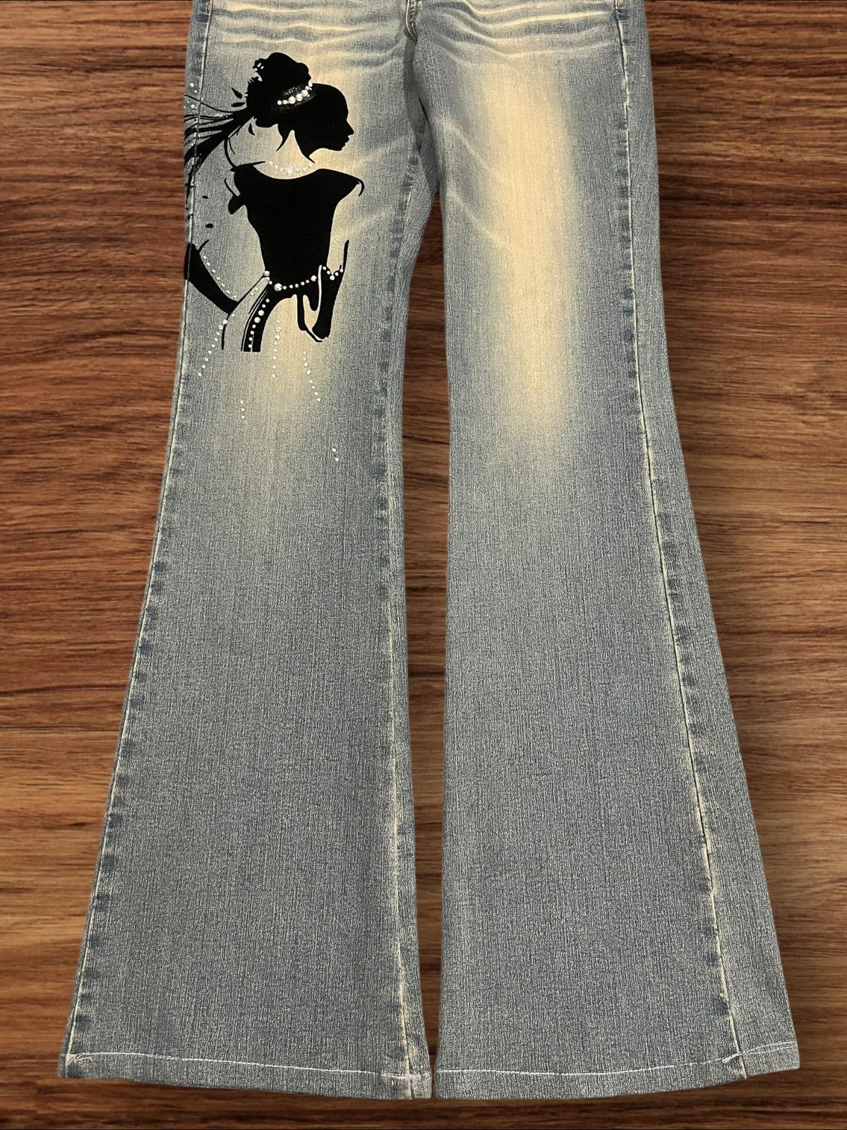 Japanese Brand Vintage Japanese Brand Customised Elegant Women Flare Jeans Size 28" / US 6 / IT 42 - 7 Thumbnail