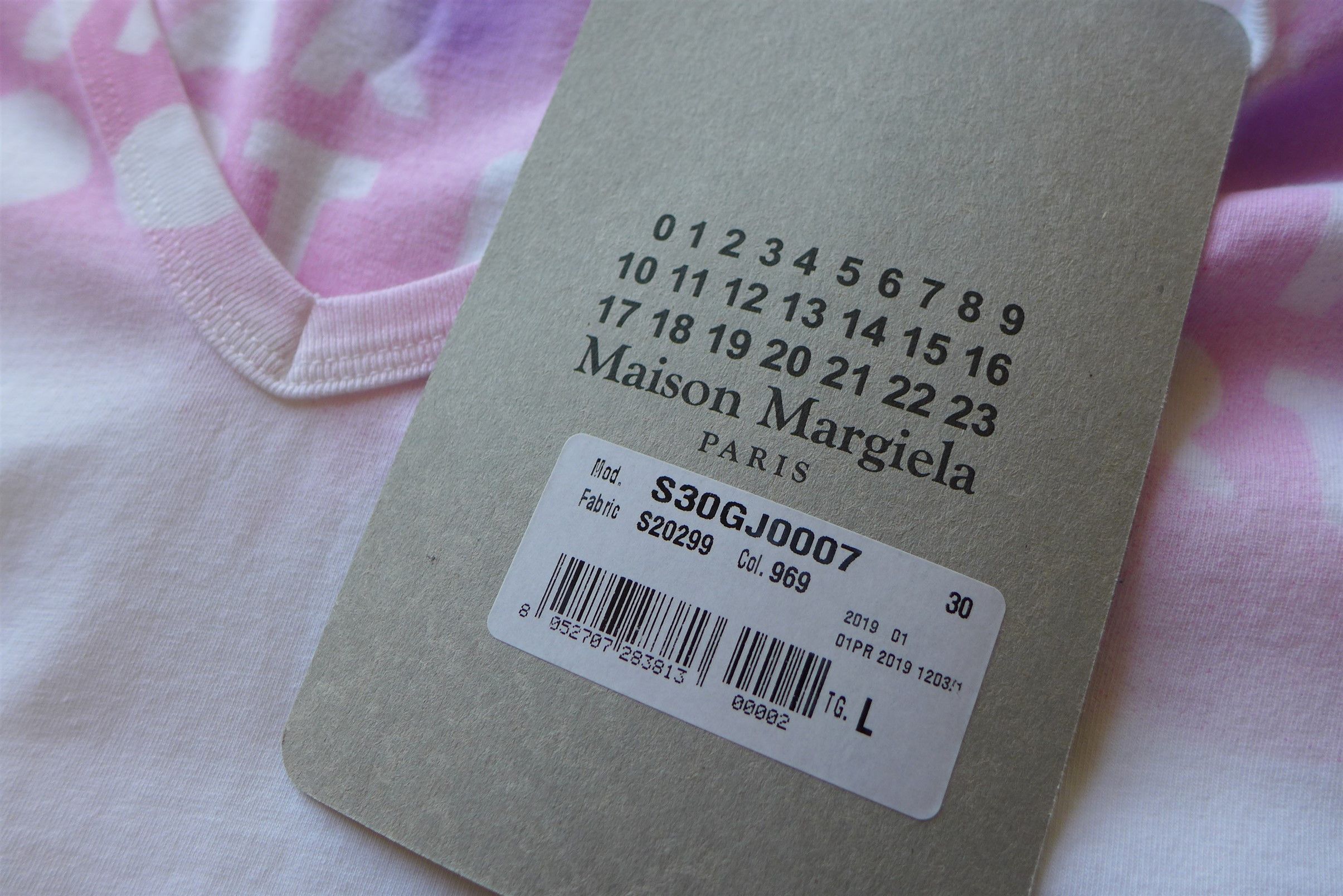 Maison Margiela Margiela 2019 Aids Relief V-Neck T-Shirt Size US L / EU 52-54 / 3 - 13 Thumbnail