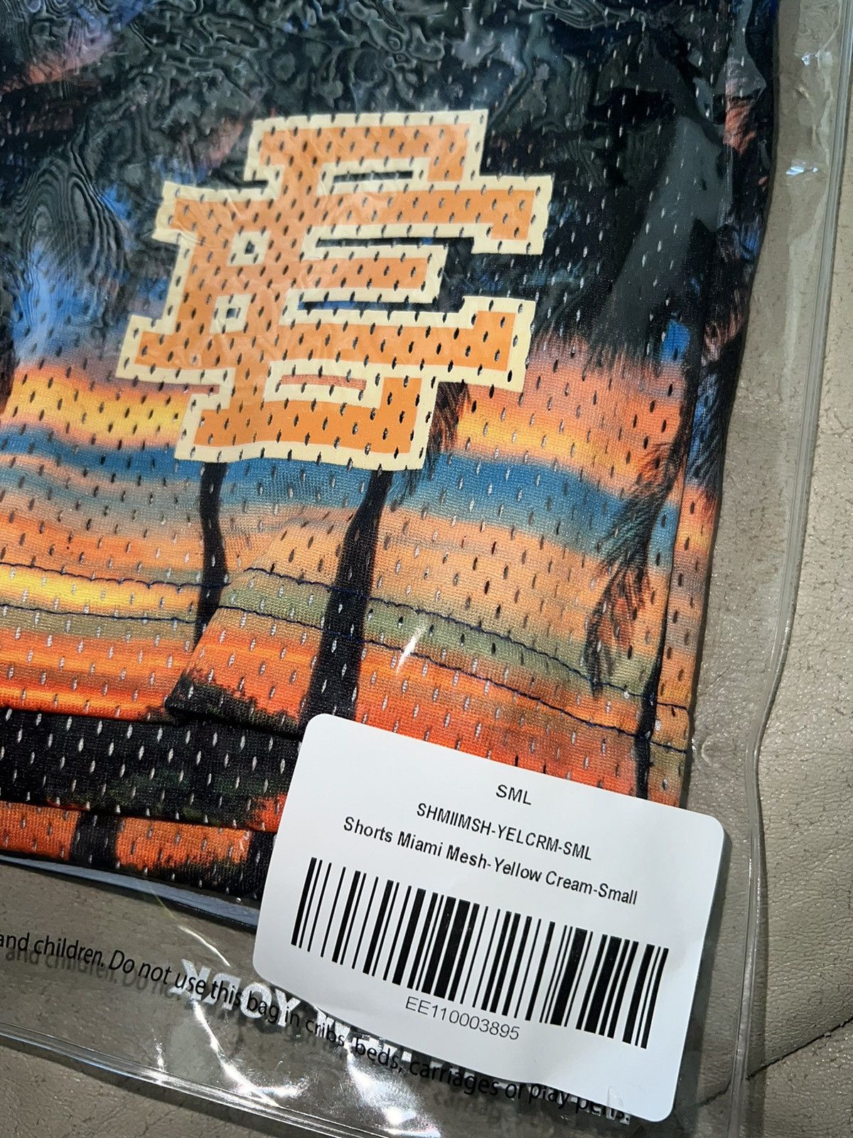 Eric Emanuel Eric Emanuel Miami Sunset Exclusive Palm Tree RARE Shorts l Size US 29 - 6 Thumbnail