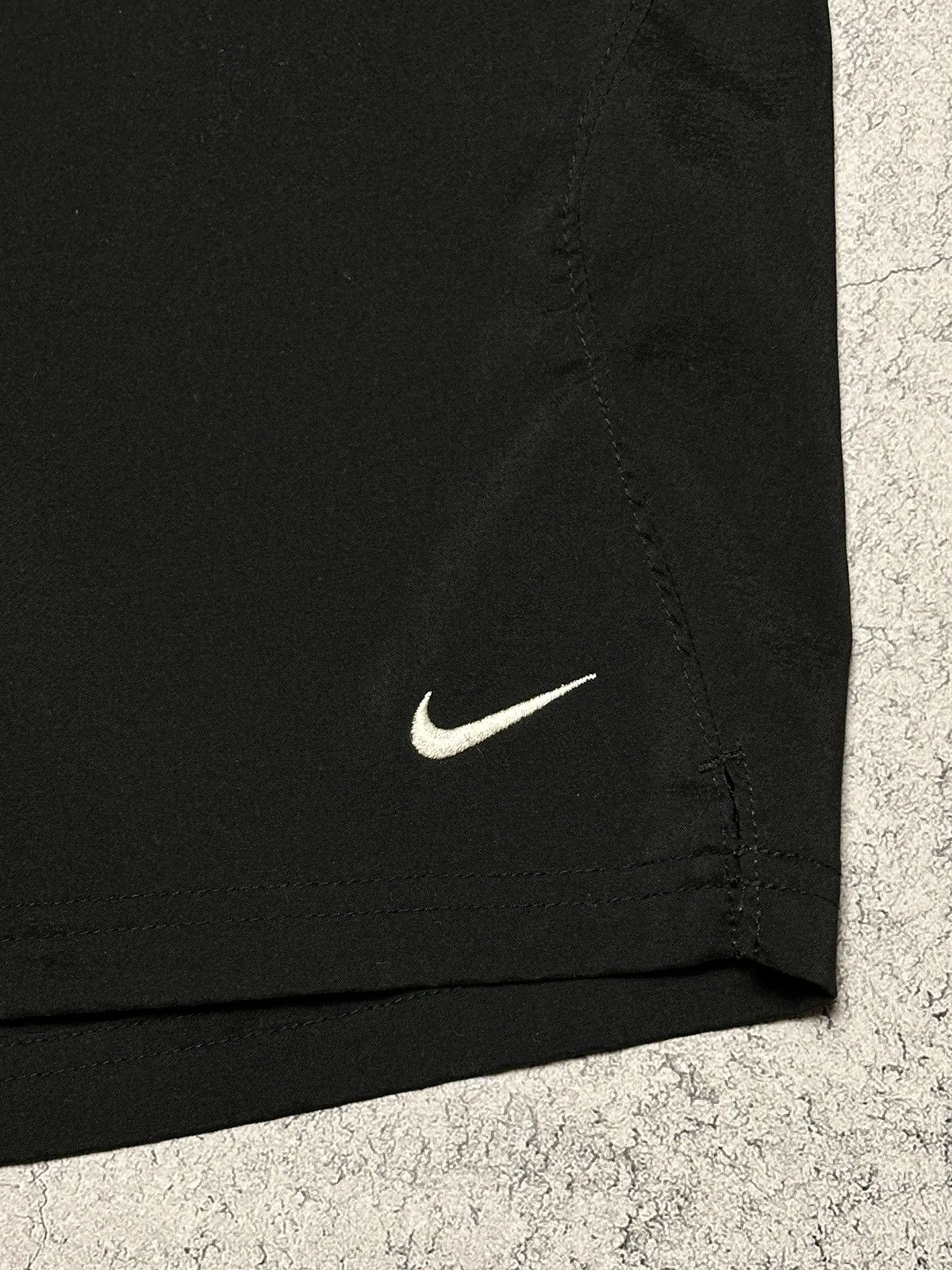 Vintage Vintage Nike Dri-Fit Swoosh Shorts Size M-L Y2K Drill Size US 34 / EU 50 - 4 Thumbnail