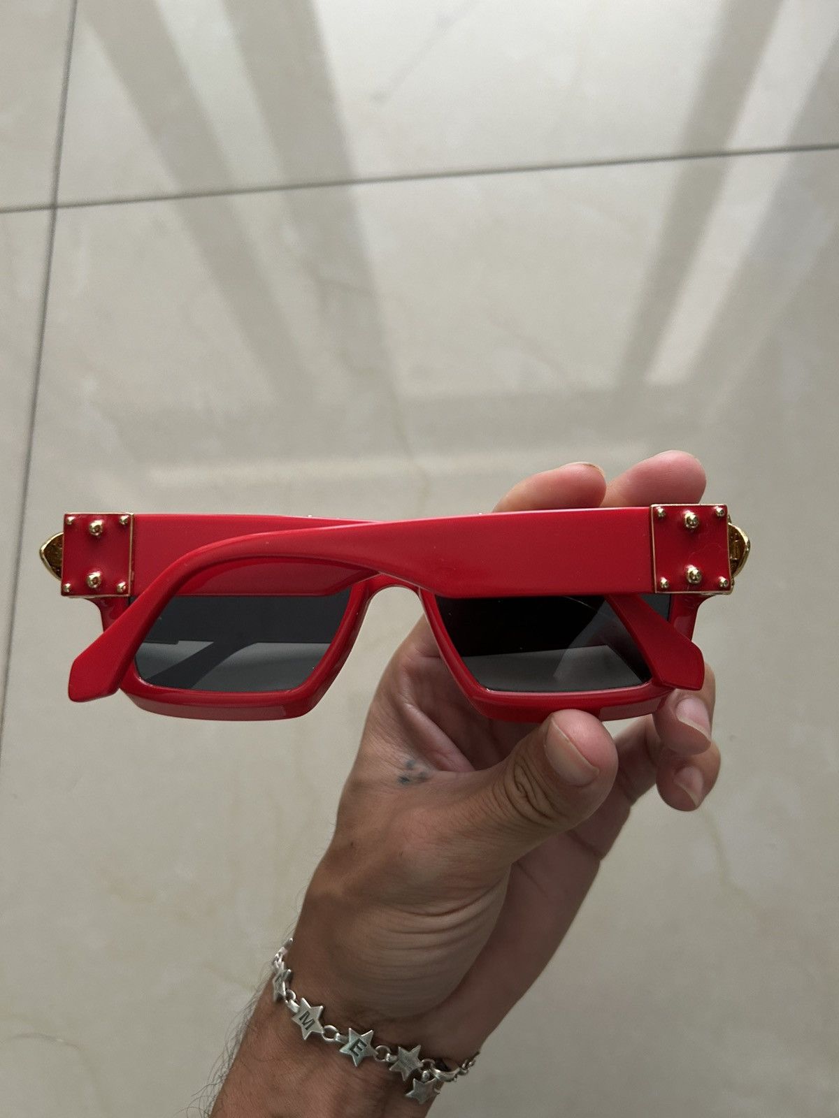 Louis Vuitton Louis Vuitton Red Millionaires Size ONE SIZE - 3 Thumbnail