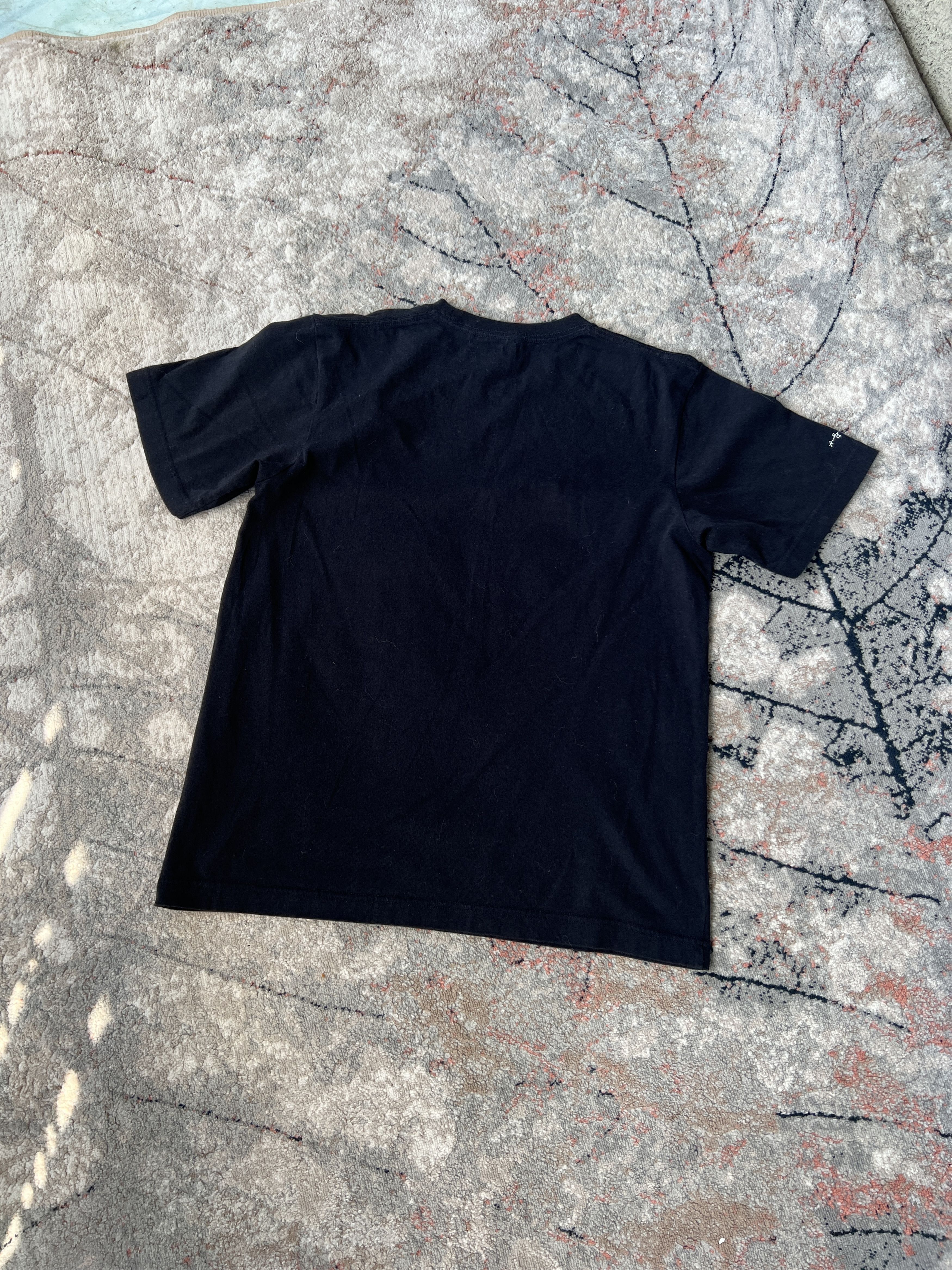 Disney Uniqlo Disney Tee Size US S / EU 44-46 / 1 - 4 Thumbnail