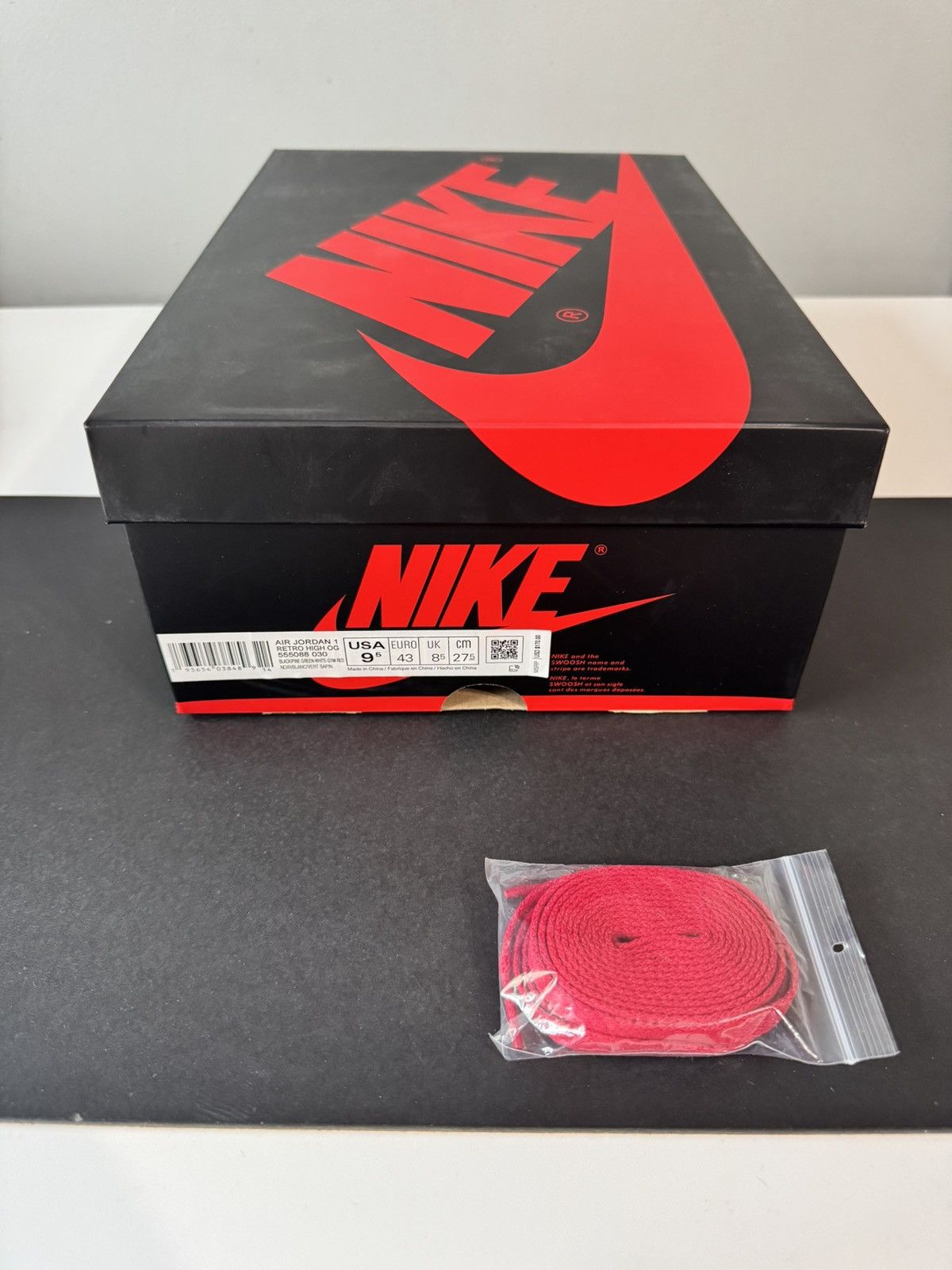 Jordan Brand Jordan 1 Retro Pine Green Black Size US 9.5 / EU 42-43 - 9 Thumbnail