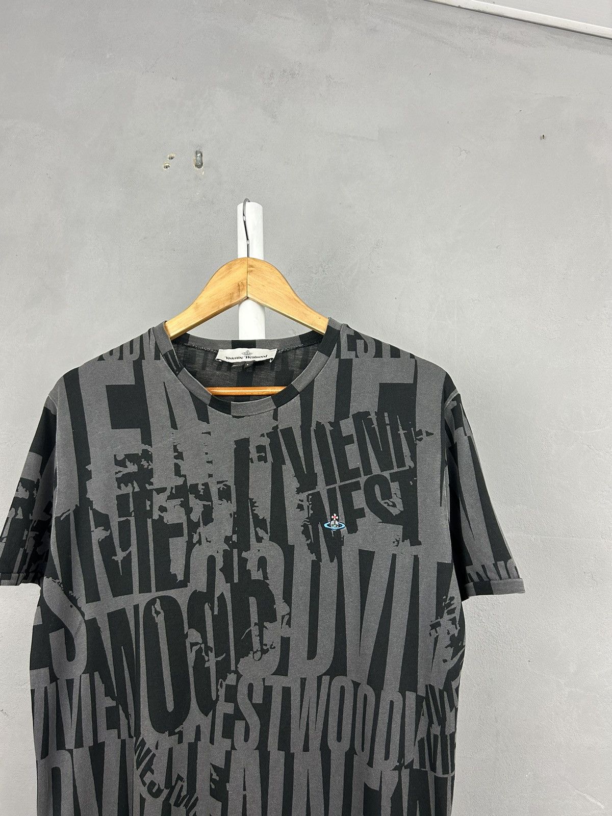 Vivienne Westwood Vivienne Westwood Multi Logo t shirt Size US L / EU 52-54 / 3 - 3 Thumbnail