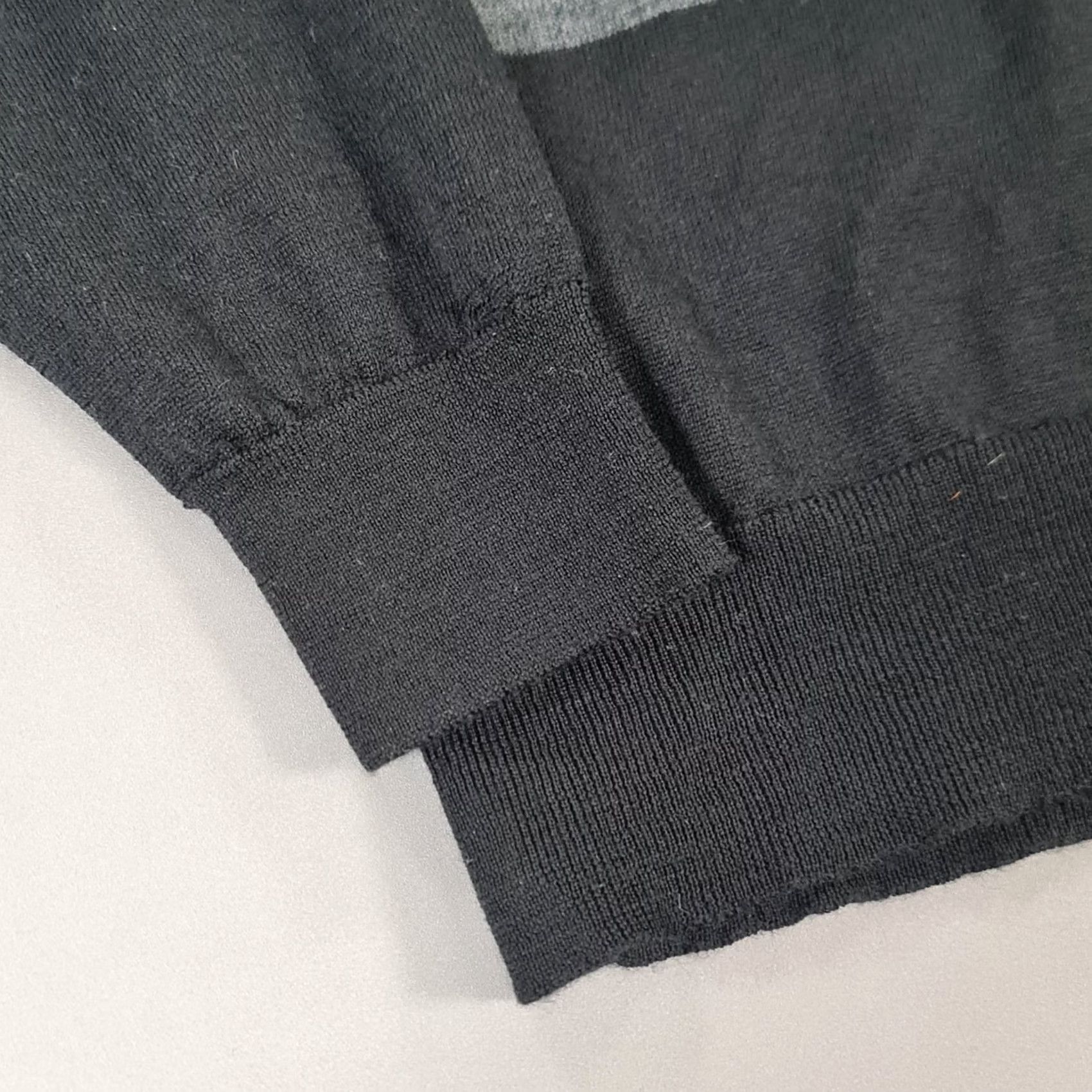 John Smedley John Smedley Jumper Grey XS Wool Colourblock Sweater Made In England Mens Size XS / US 0-2 / IT 36-38 - 4 Thumbnail