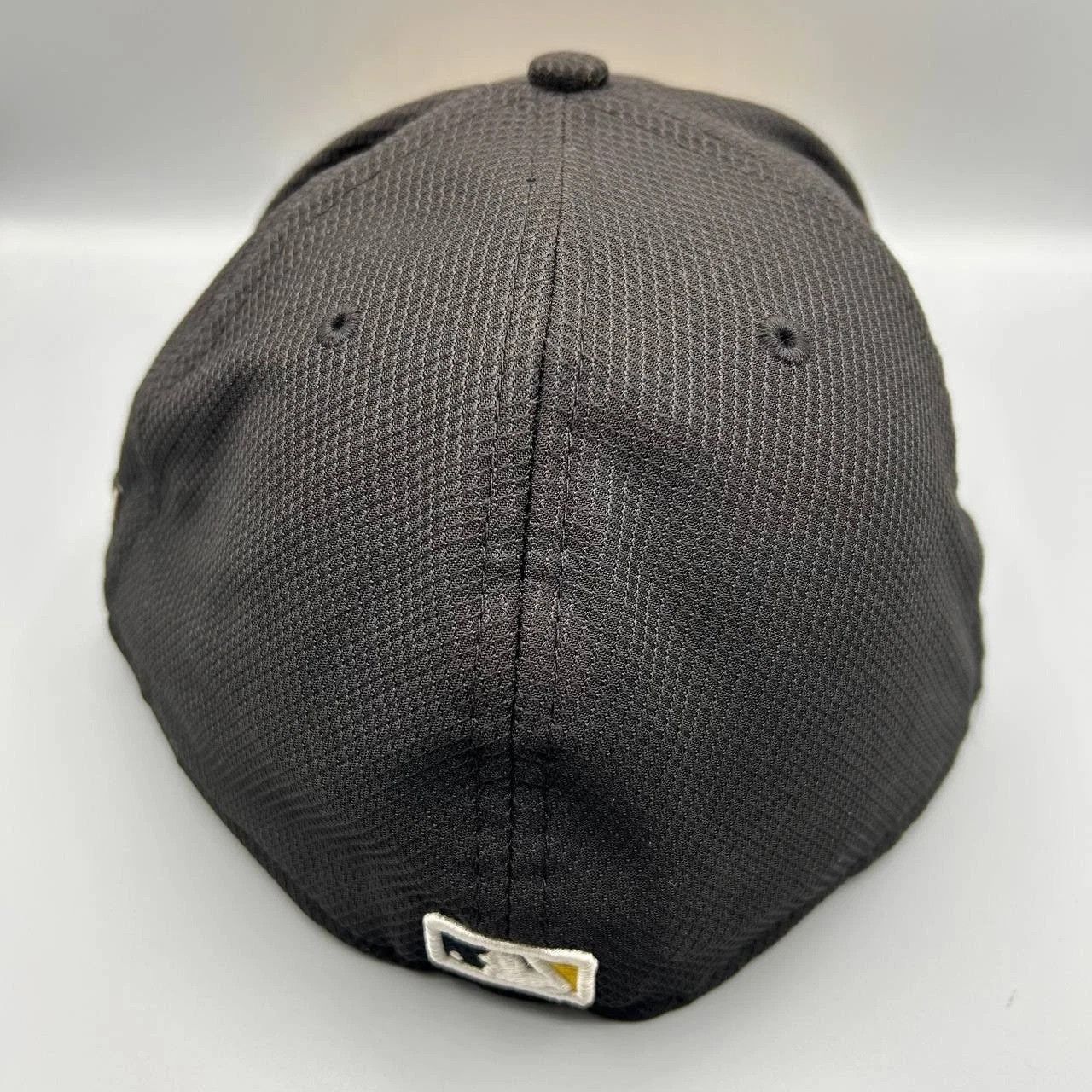 New Era Pittsburgh Pirates Hat Men 8 Black Post Season MLB Fitted Size ONE SIZE - 6 Thumbnail