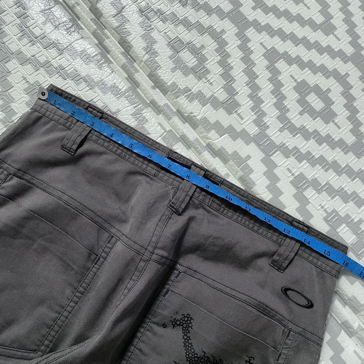 Oakley 🔥Oakley skull logo pocket cropped pants Size US 32 / EU 48 - 14 Thumbnail