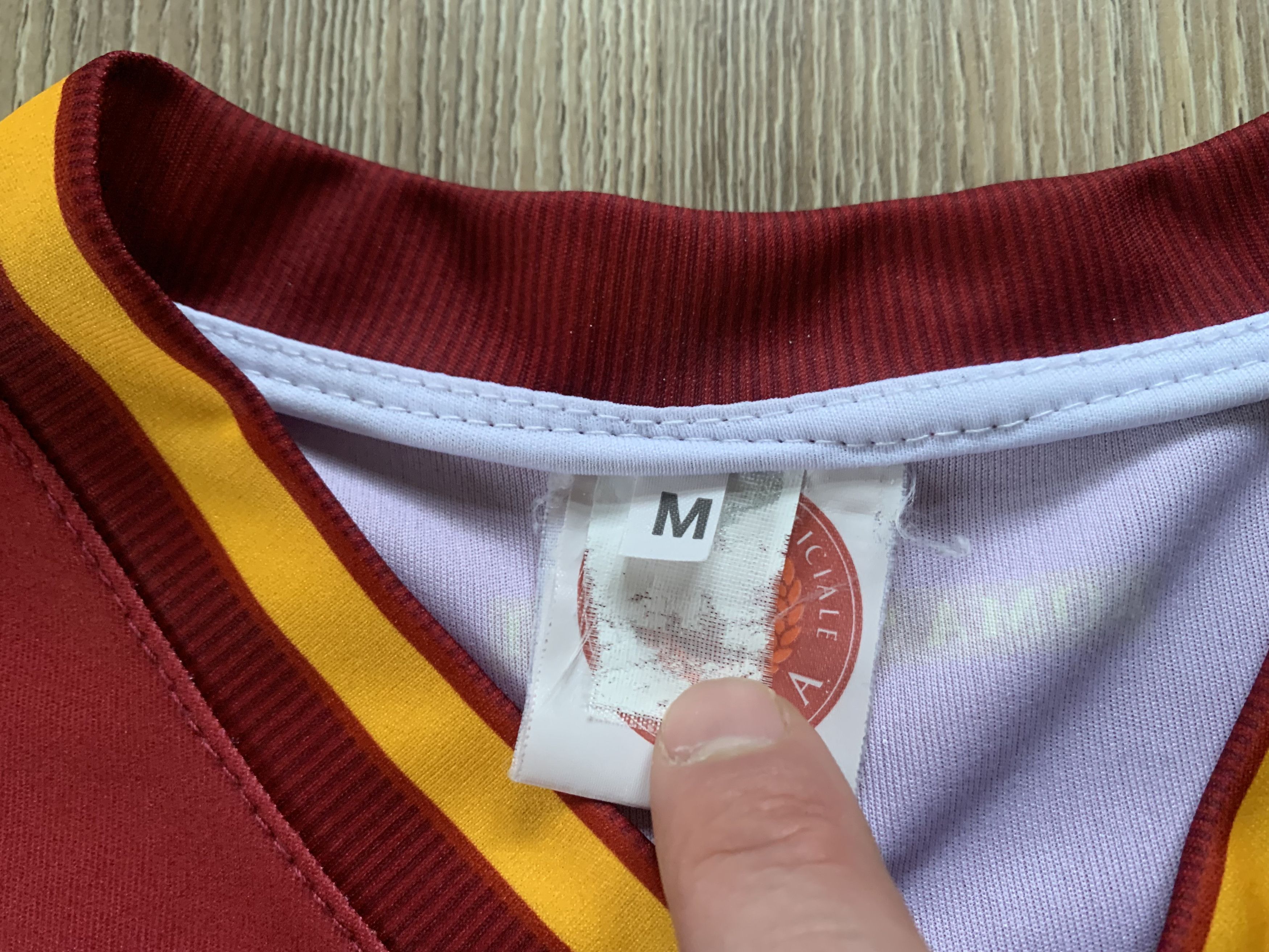 Other Mens AS Roma Totti #10 Red Home Jersey Size US M / EU 48-50 / 2 - 7 Thumbnail