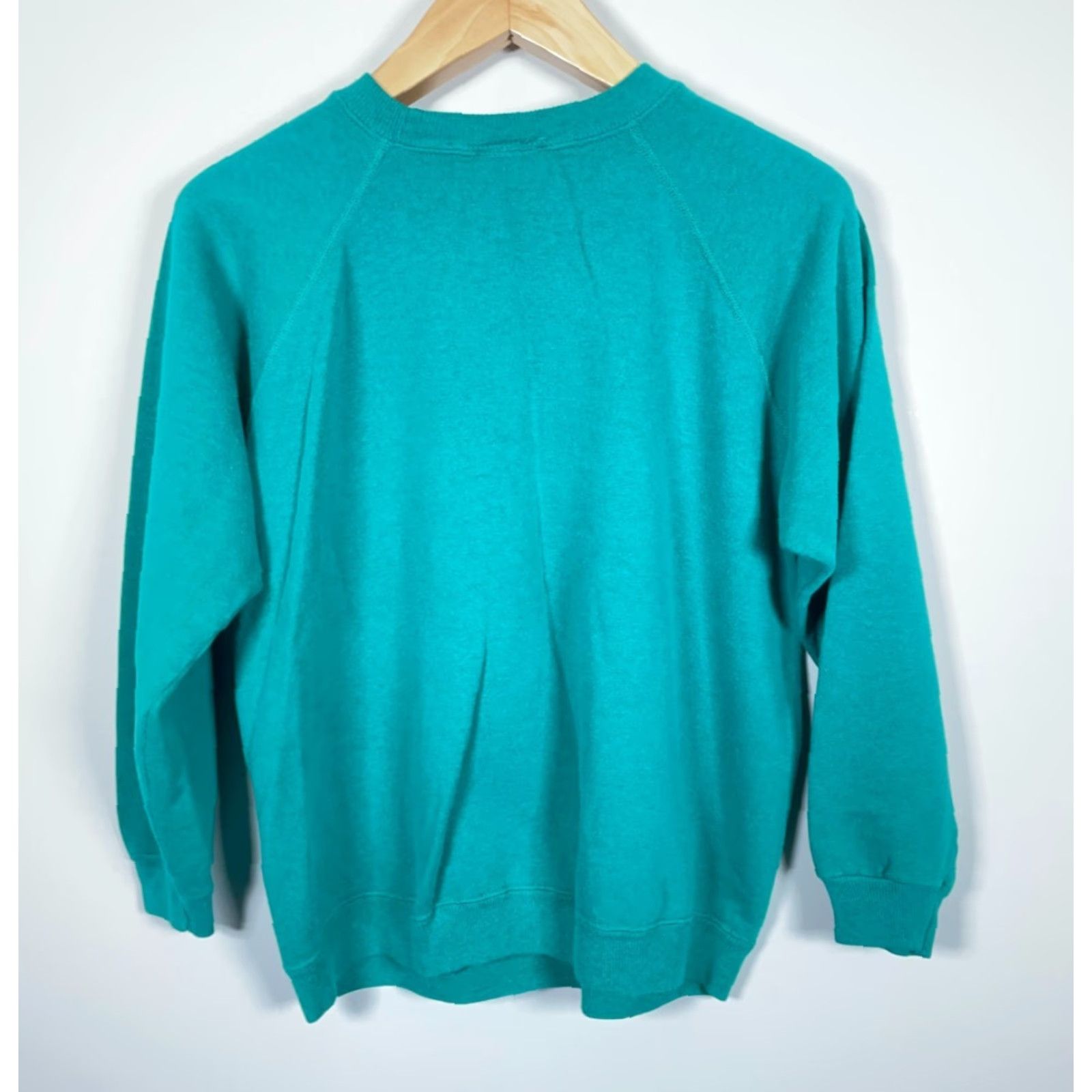 Disney VINTAGE Pooh 90s Winnie The Pooh Tigger Sweatshirt Raglan Sleeve Adult Large Green Crew Neck Pullover Cartoon Disney Women Size L / US 10 / IT 46 - 2 Thumbnail