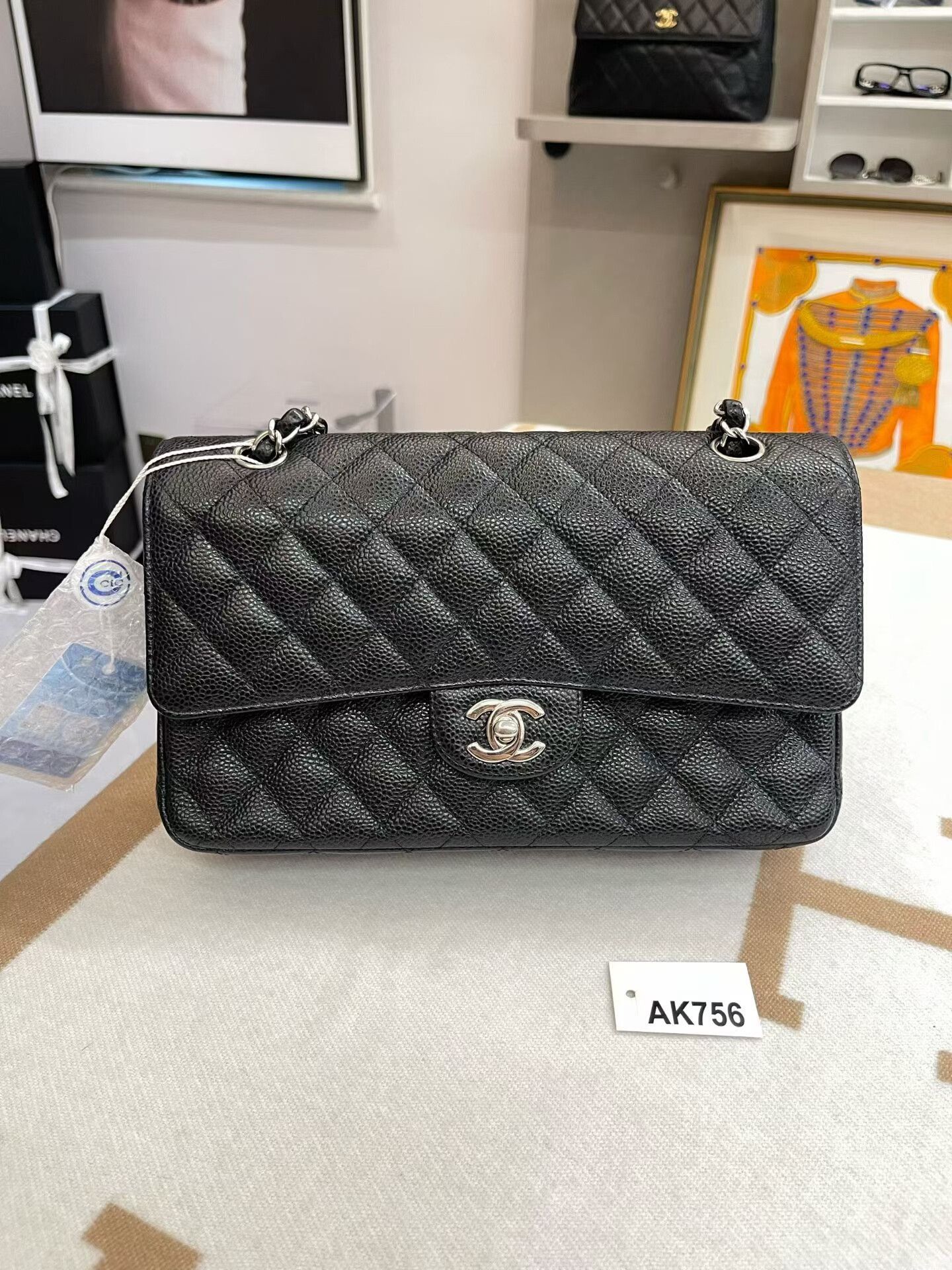 Chanel Pre-loved Bag Very good condition Size ONE SIZE - 1 Thumbnail