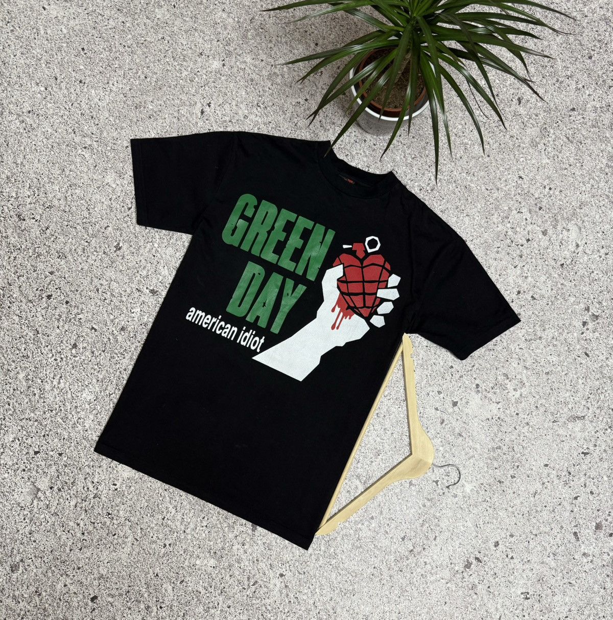 Band Tees × Vintage Vintage Green Day American Idiot Rock Band T-Shirt Y2K Hype Size US L / EU 52-54 / 3 - 1 Thumbnail