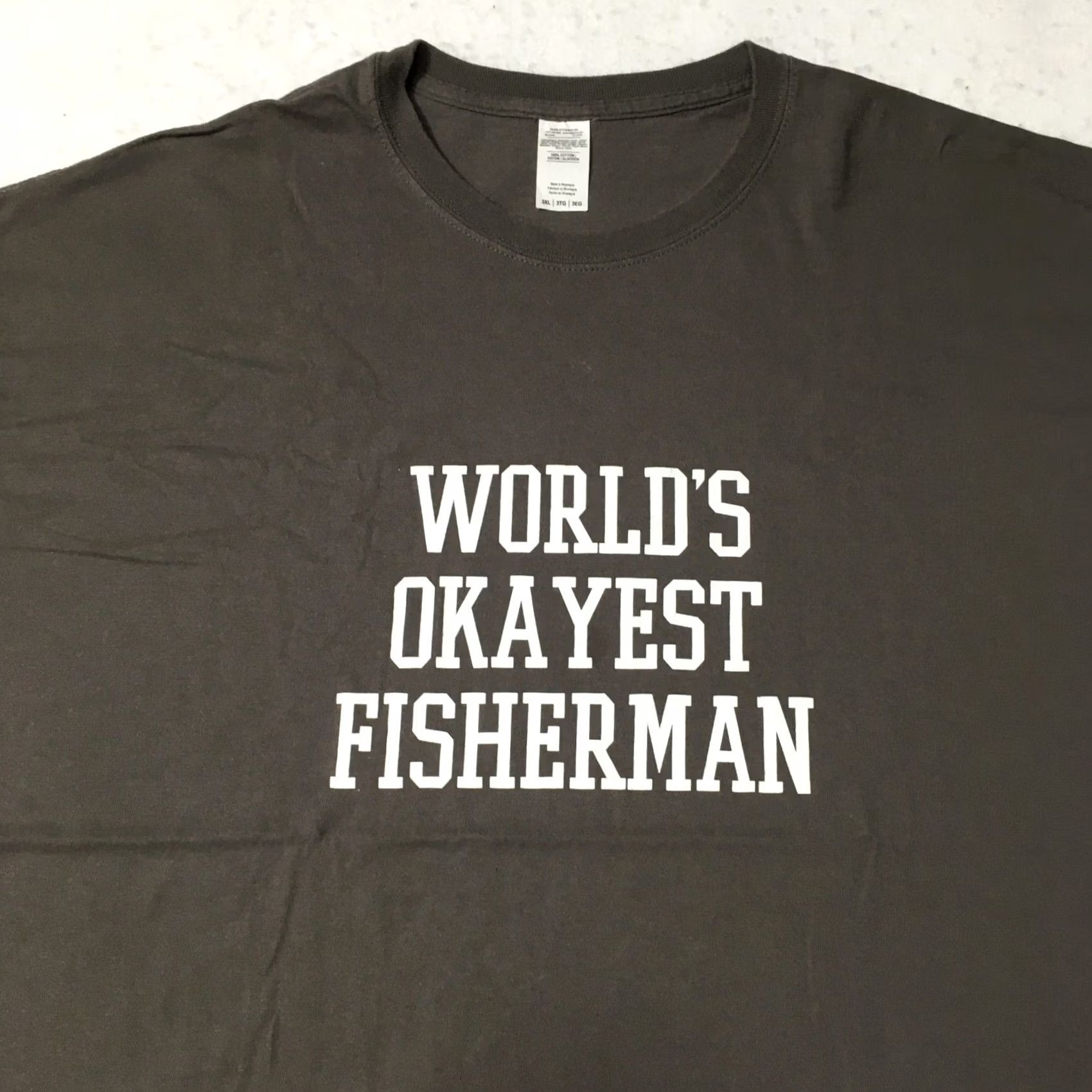 Vintage okayest fisherman Dad T-shirt Gray size 3XL Largemouth Bass Fishing Size US XXL / EU 58 / 5 - 2 Thumbnail