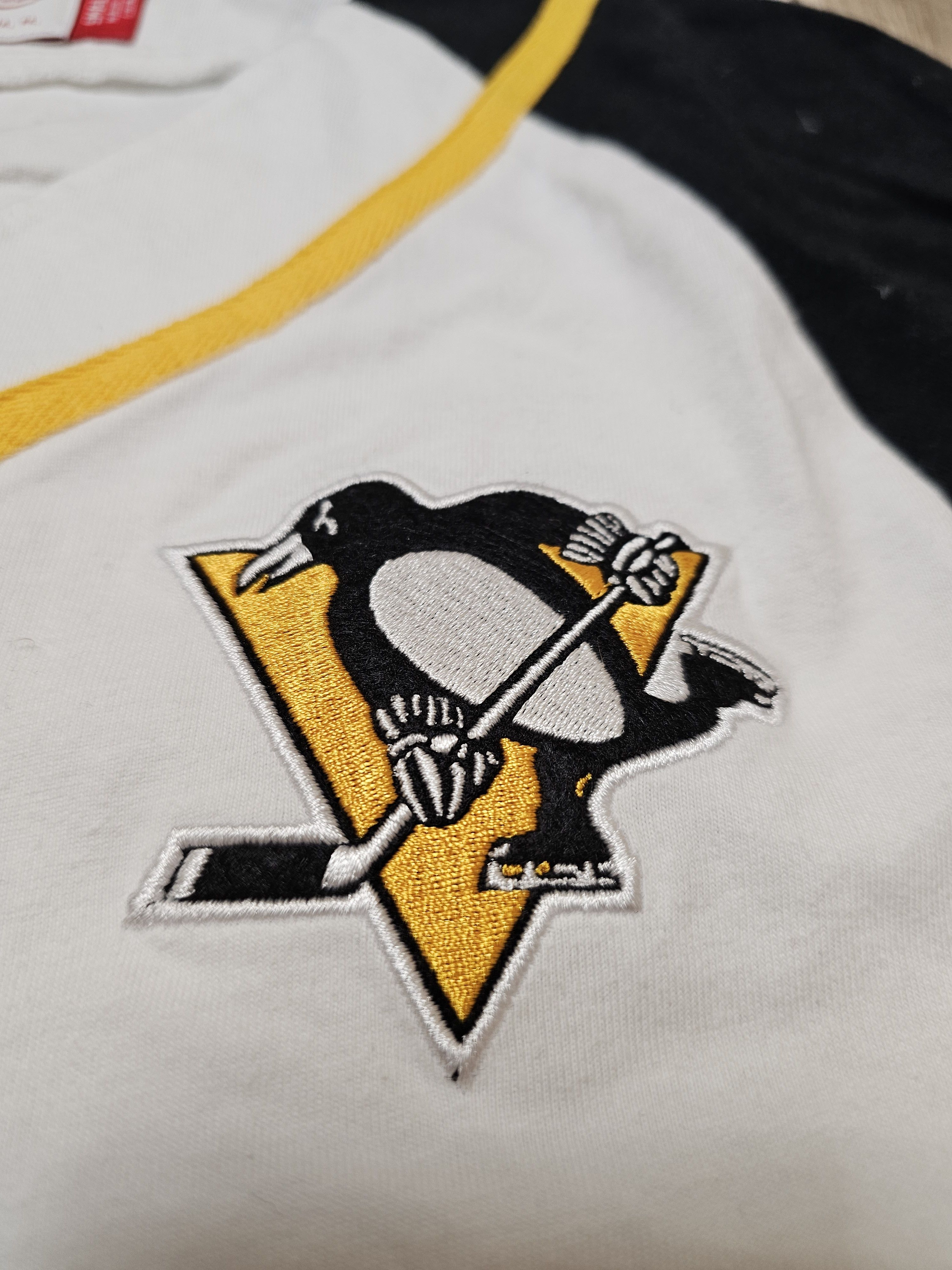 Mitchell & Ness PITTSBURGH PENGUINS HOCKEY SHIRT WHITE PRACTICE JERSEY Size US S / EU 44-46 / 1 - 4 Thumbnail