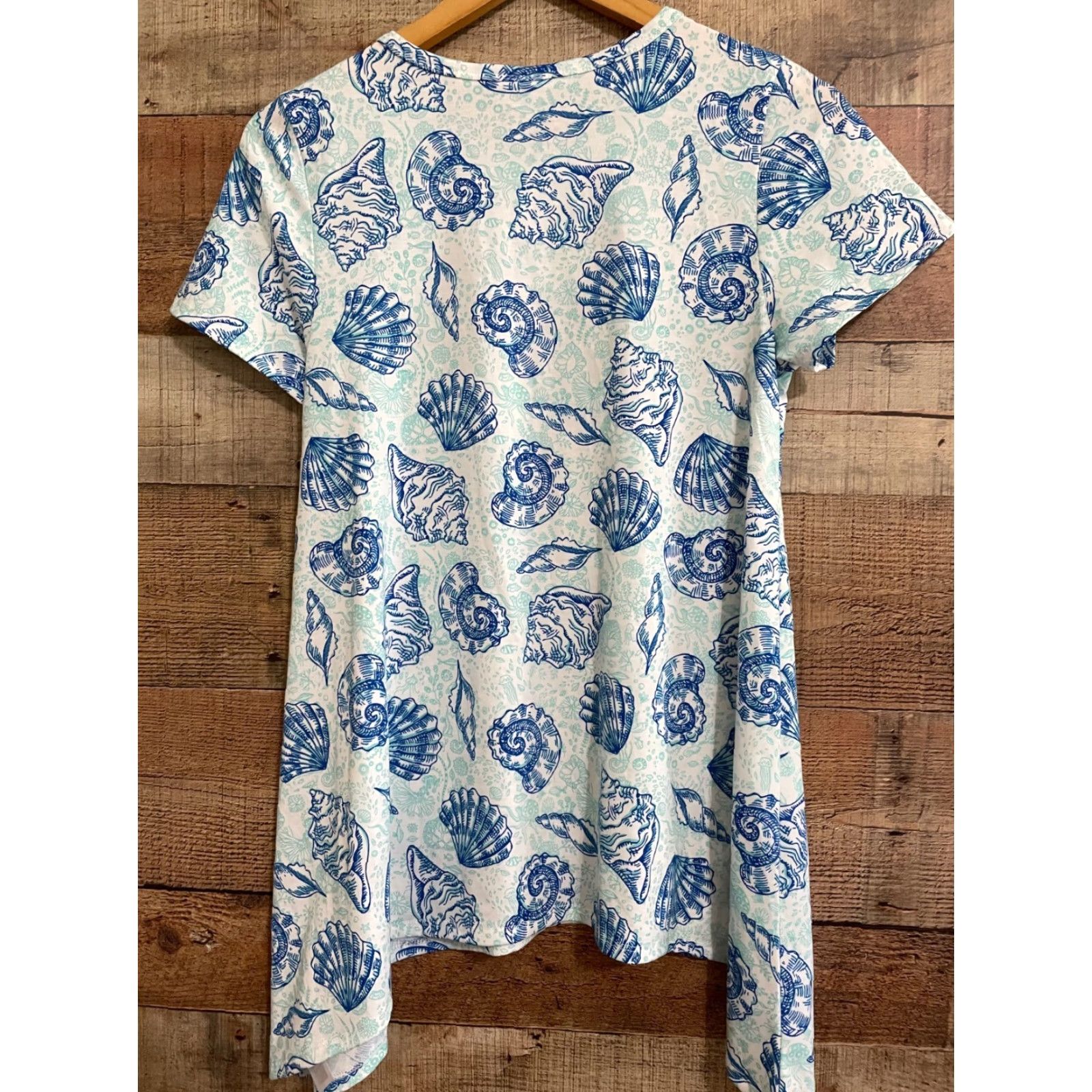 Vintage LuLaRoe Melissa XS Tunic Top Blue ocean sea shells Womens XS T-Shirt Knit Poly Blend Short Sleeve Scoop Neck Casual Vintage: No Size XS / US 0-2 / IT 36-38 - 3 Thumbnail