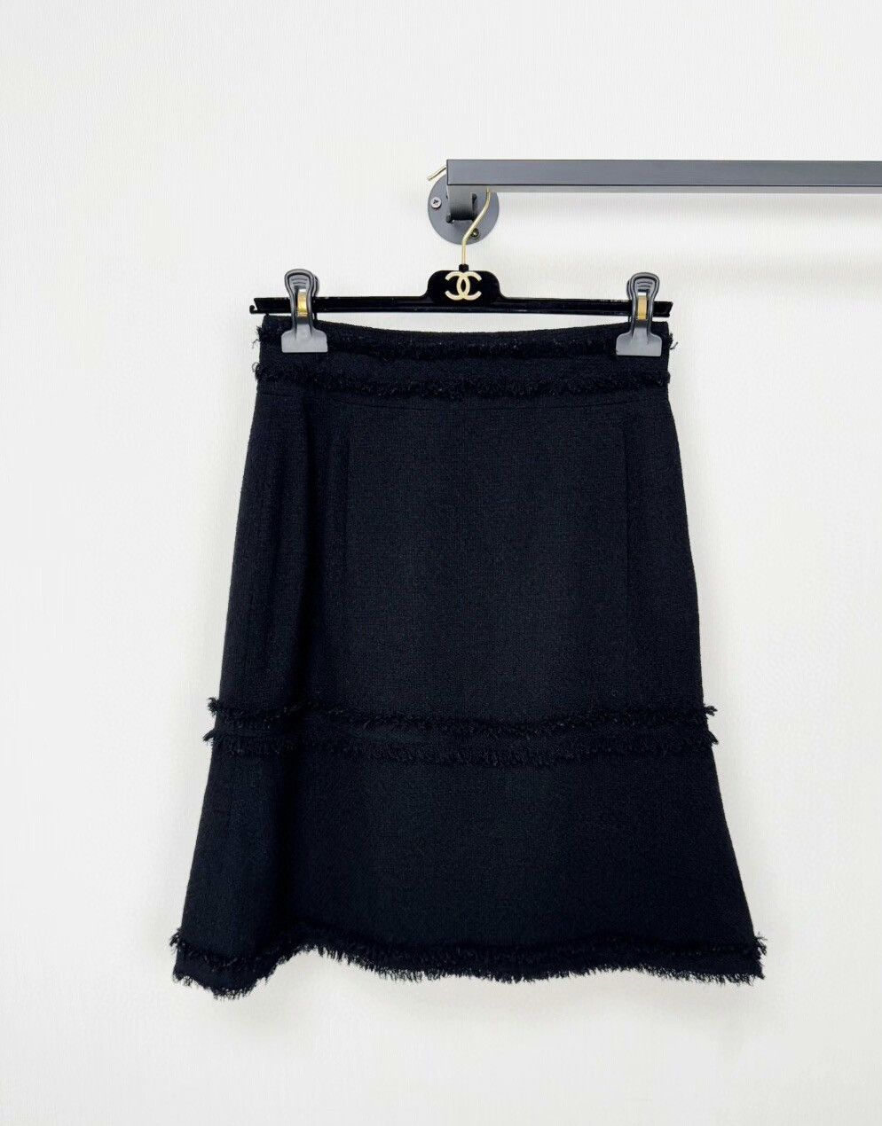 Chanel Chanel skirt Size 40" / US 18 - 1 Thumbnail